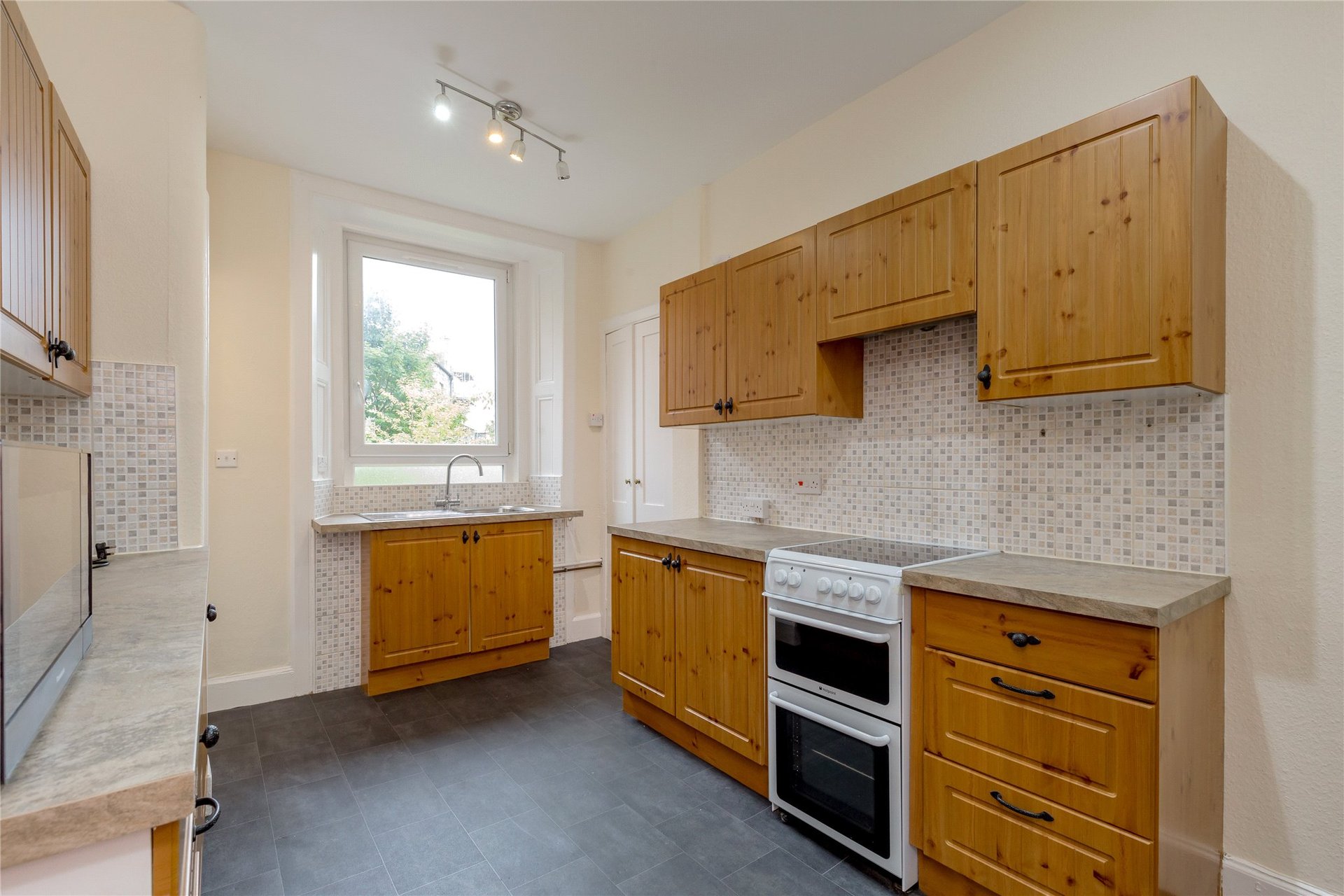 1F2, 34 Dalkeith Road, Edinburgh, Midlothian, EH16 5BS - Picture #5