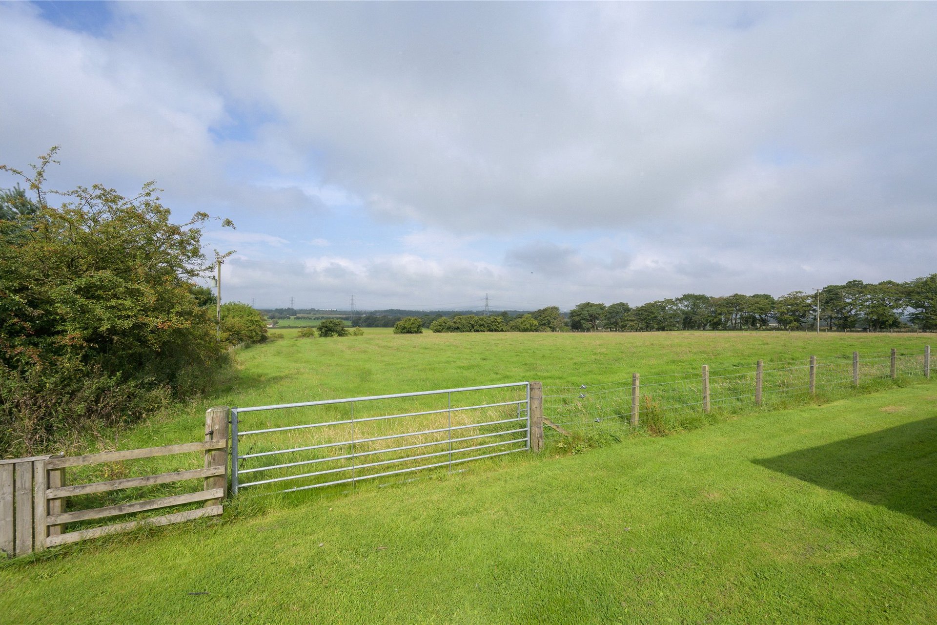 Beneveian, 1 West Mains Crofts, West Calder, West Lothian, EH55 8LD - Picture #29