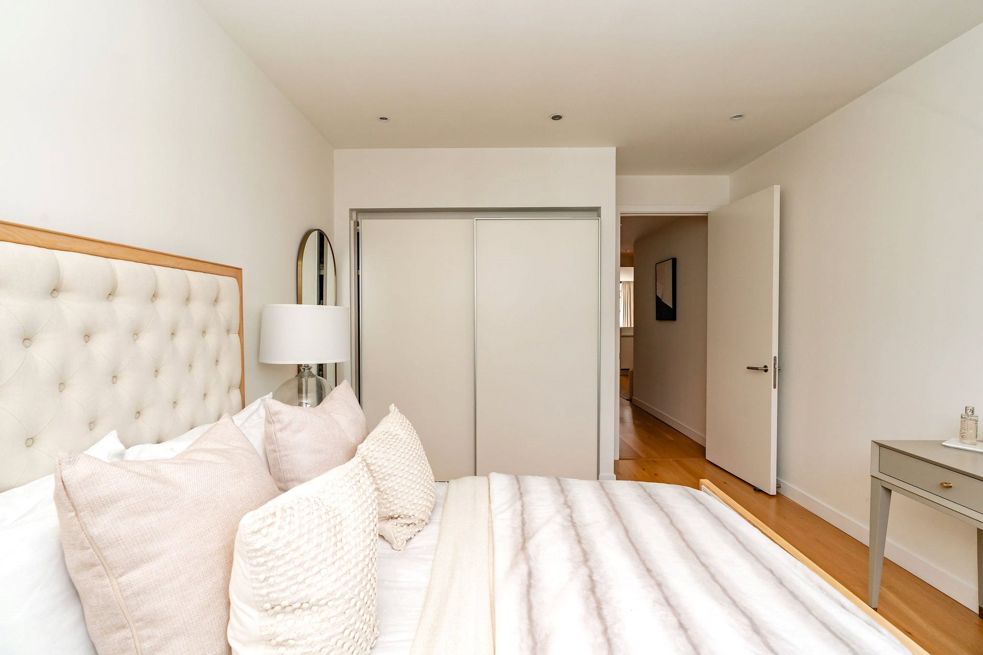 Flat 40, 7 Simpson Loan, Edinburgh, EH3 9GU - Picture #5