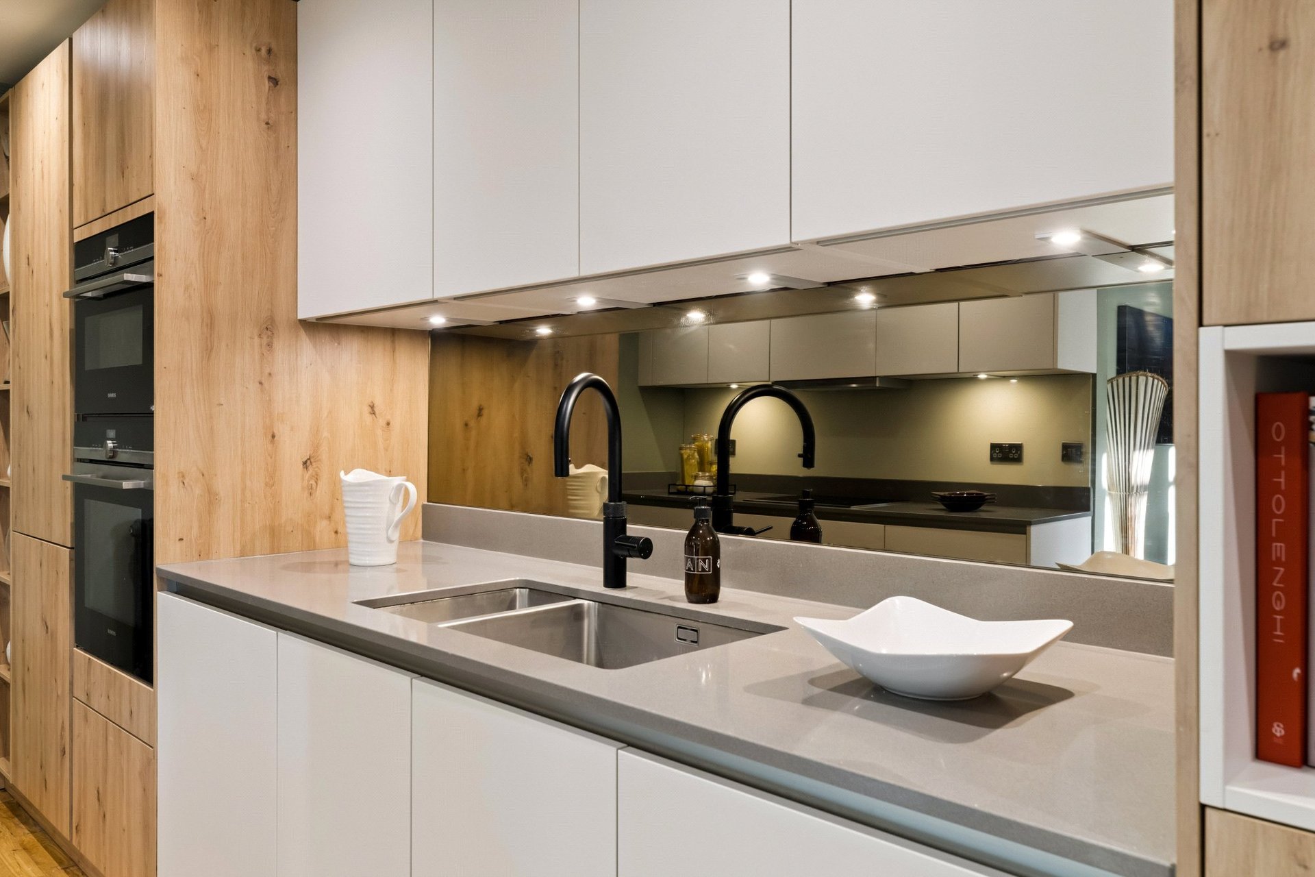 Main Door, Lower Duplex, 9 Woodlands Terrace, Park, Glasgow, G3 6DD - Picture #7