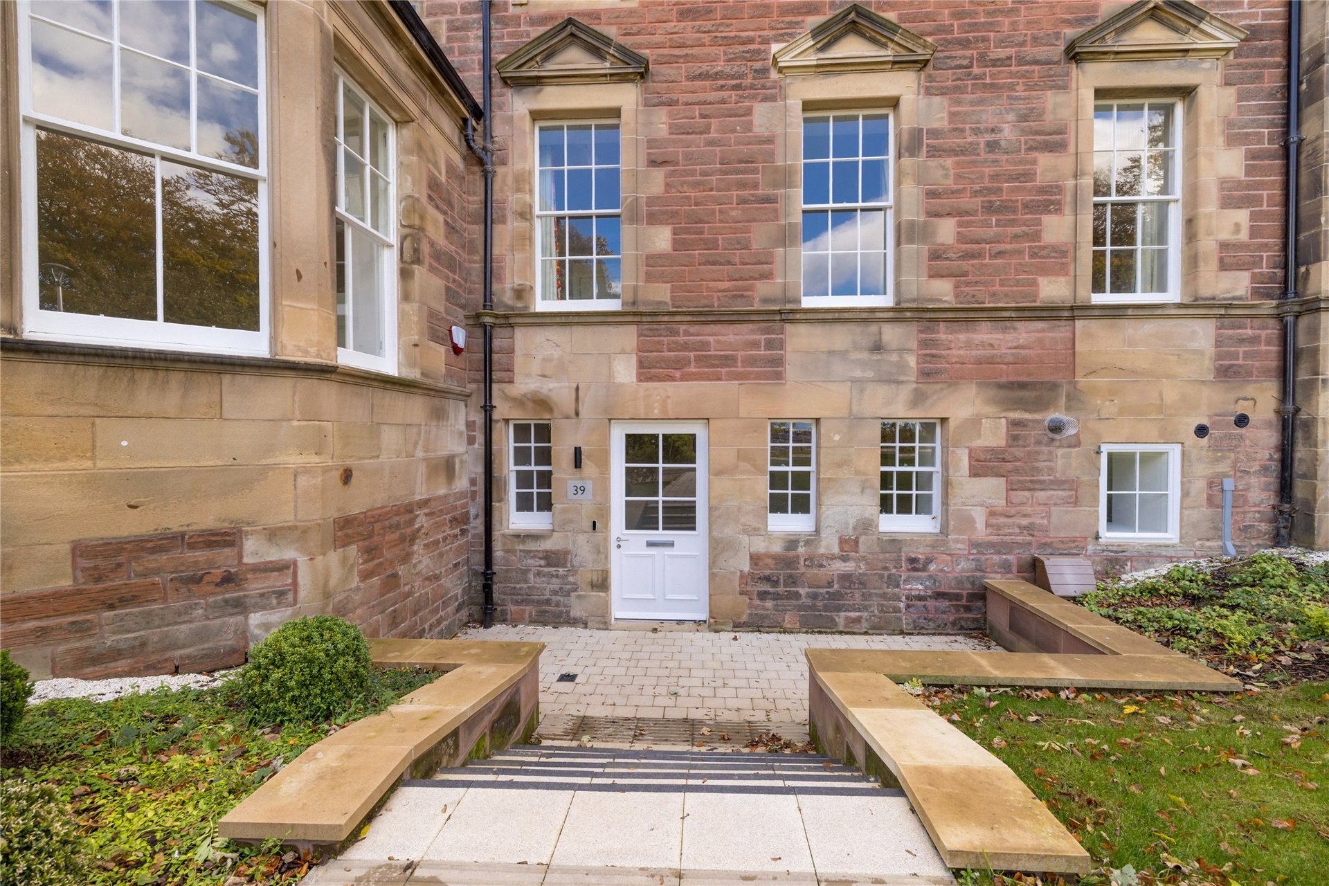 39 Sassoon Grove, Craiglockhart, Edinburgh, EH10 5FA - Picture #3