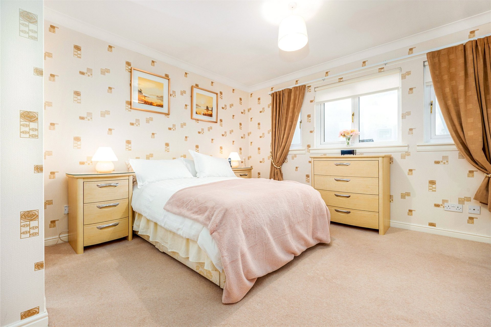 18 Dumbrock Road, Milngavie, G62 7RB - Picture #17