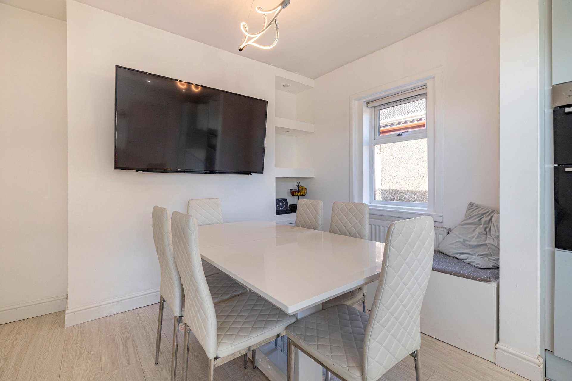 8 Earn Avenue, Bearsden, G61 2PX - Picture #8