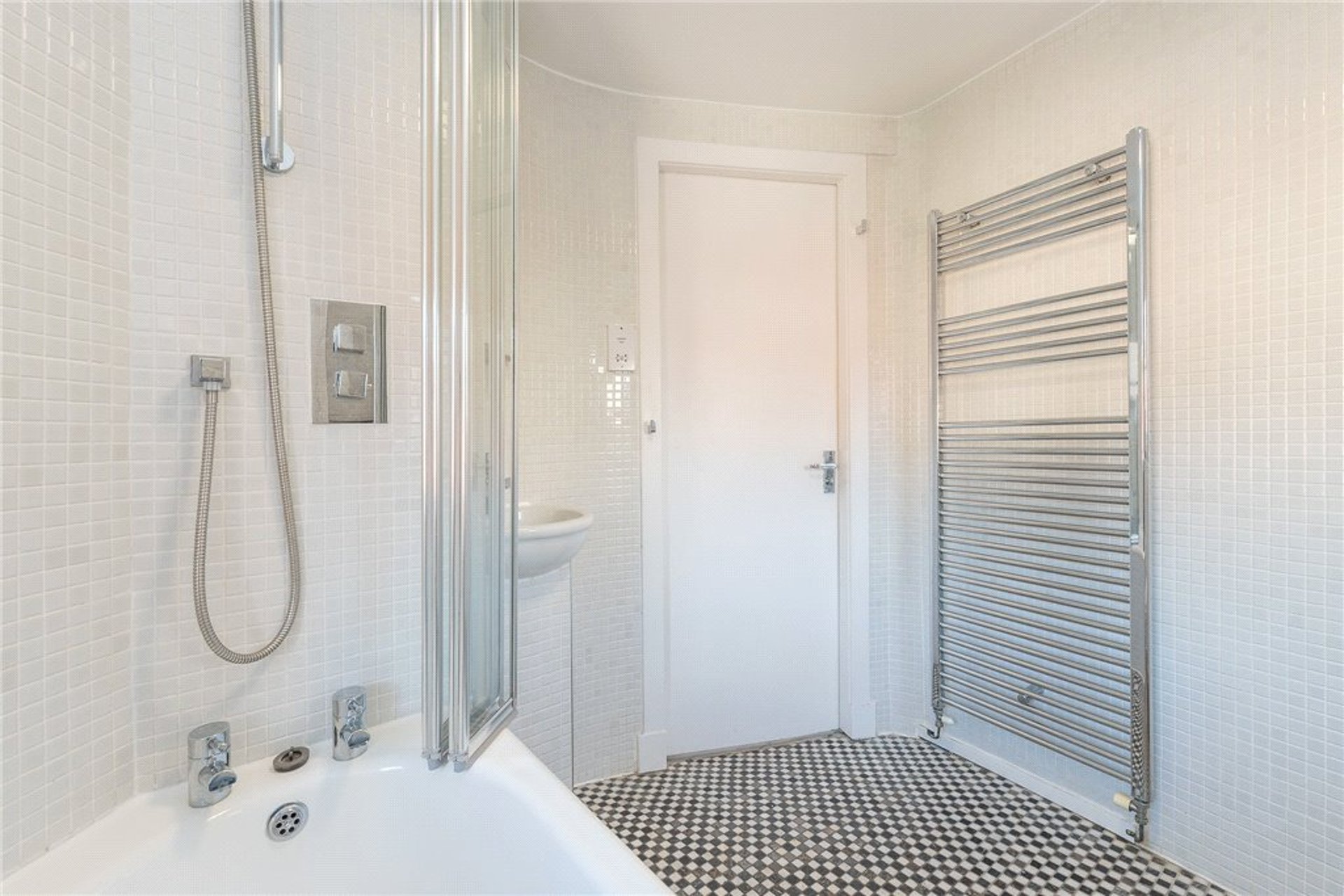 12/4 White Horse Close, 27 Canongate, Edinburgh, EH8 8BU - Picture #17