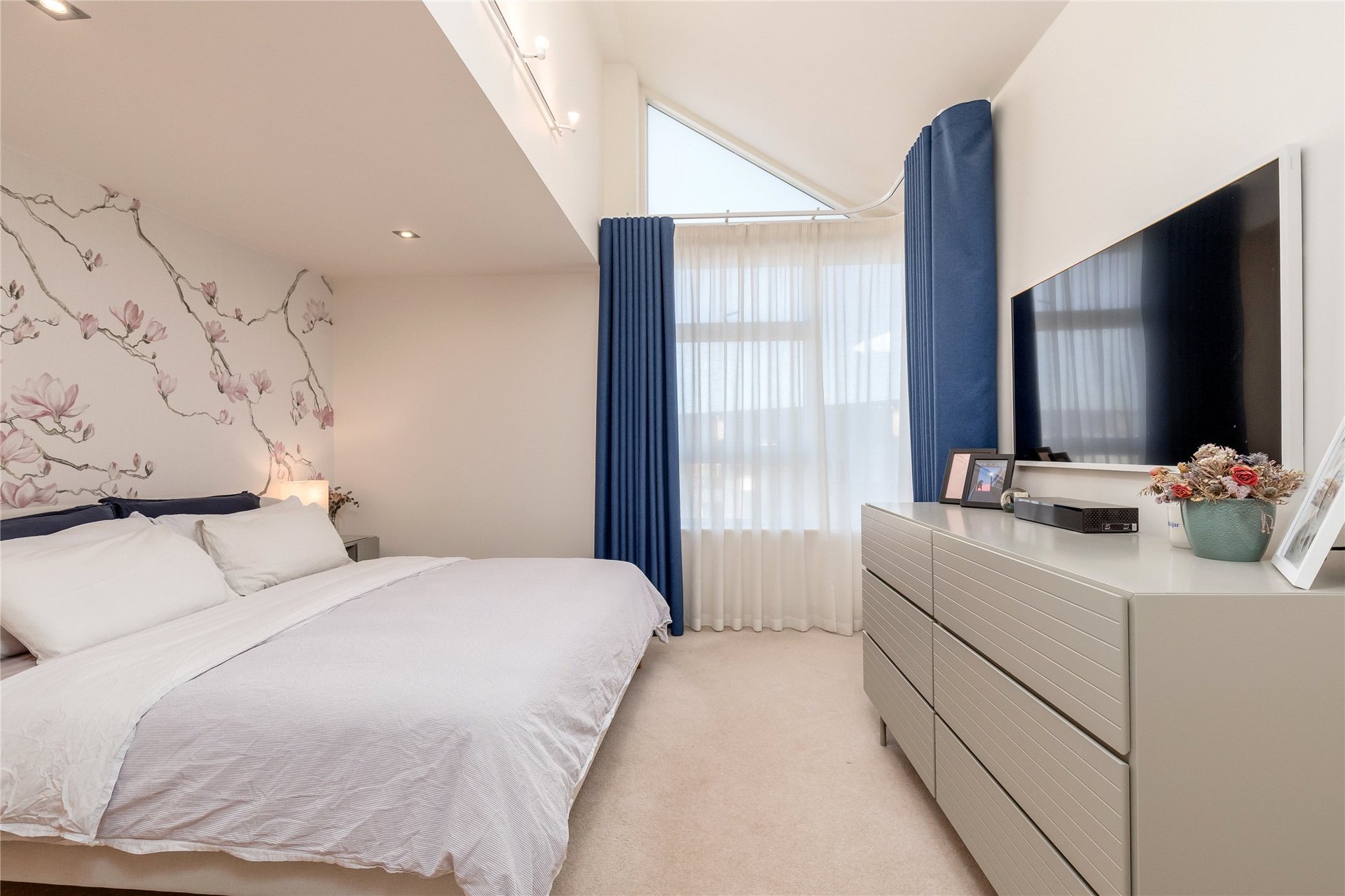 12 Brighouse Park Cross, Cramond, Edinburgh, EH4 6GZ - Picture #17