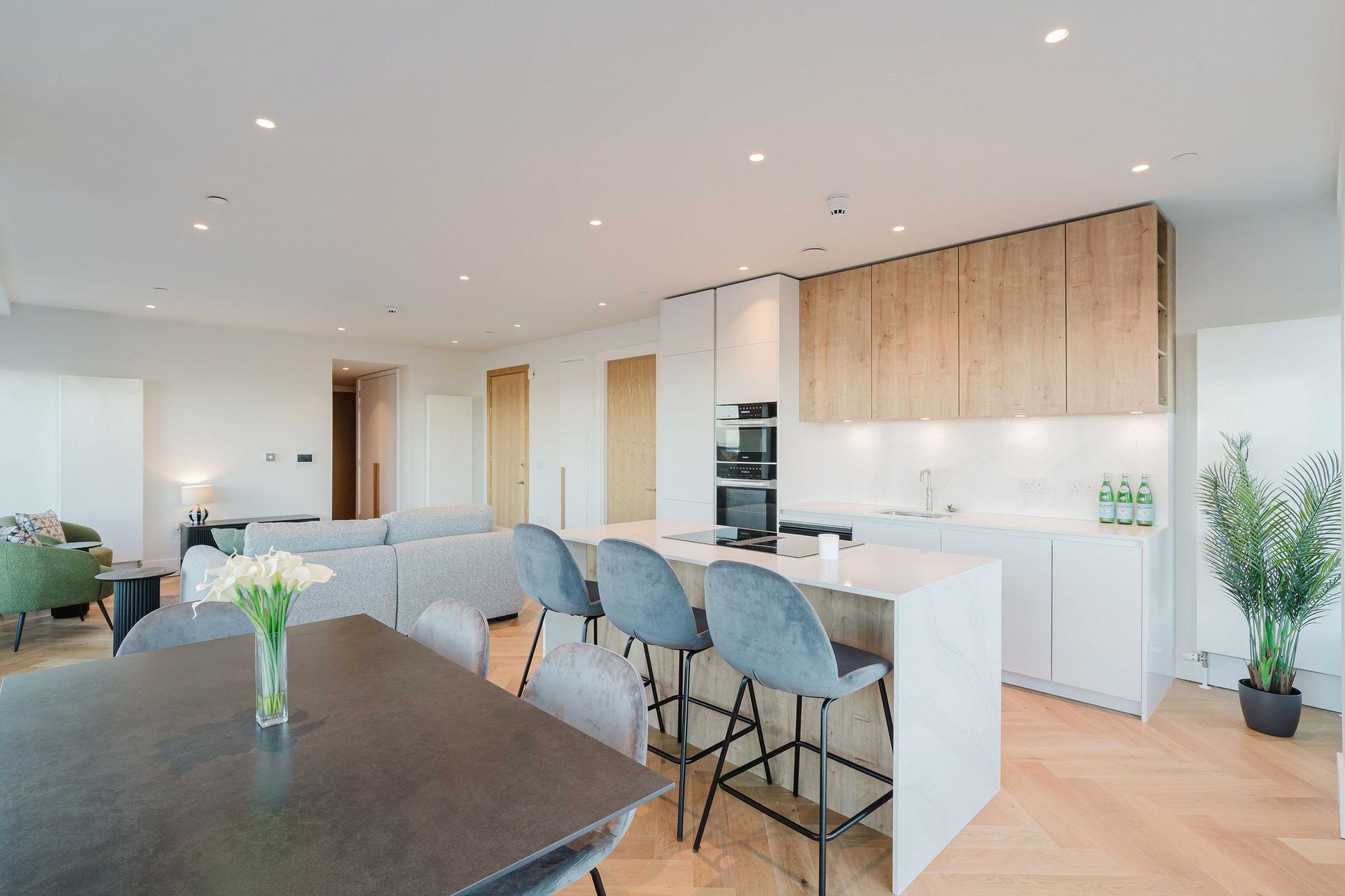 Flat 7 (Pavilion A), 1 St James Place, Edinburgh, Midlothian, EH1 3BP - Picture #2