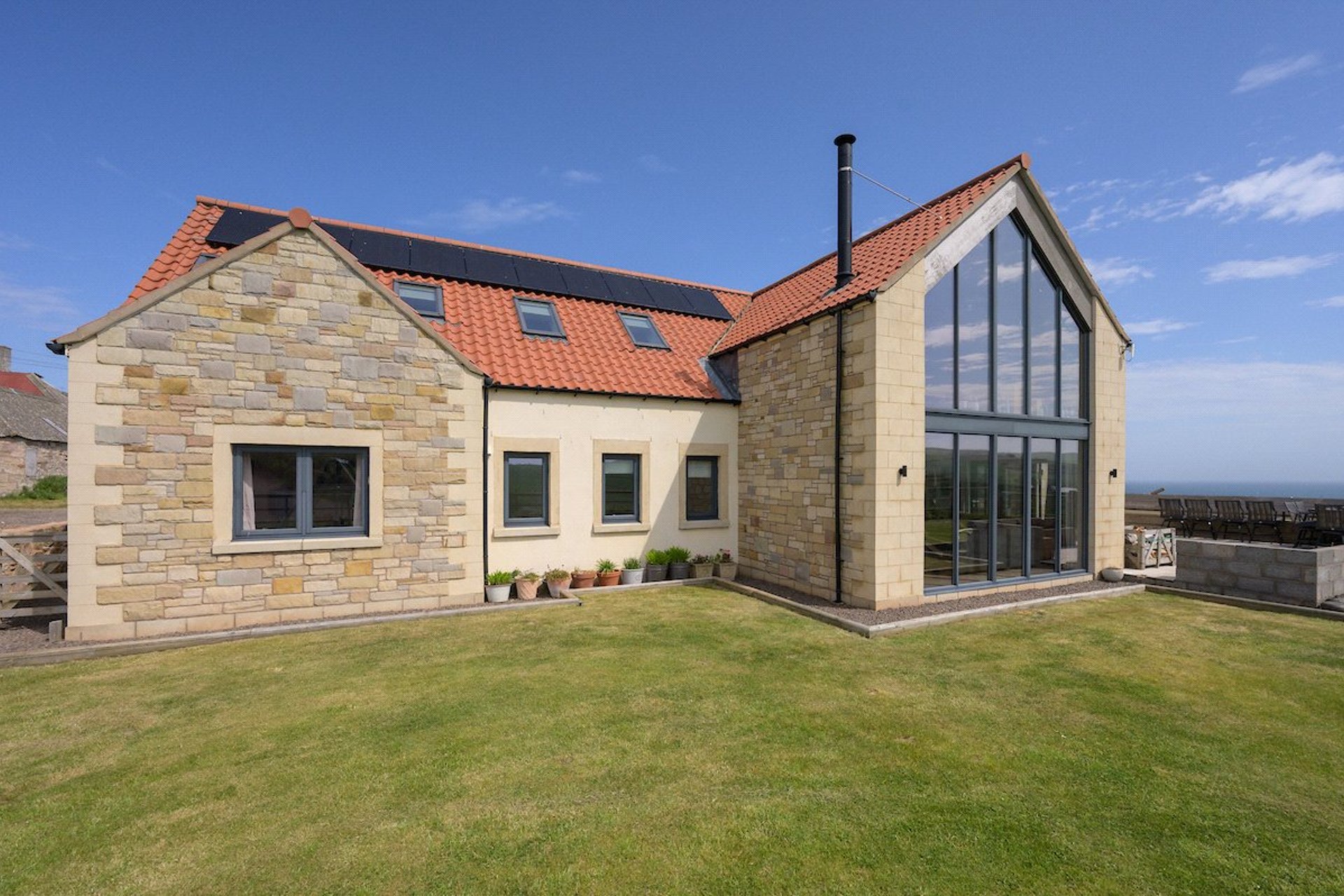 The Old Stackyard, Cove Farm, Cockburnspath, Berwickshire, TD13 5YP - Picture #2