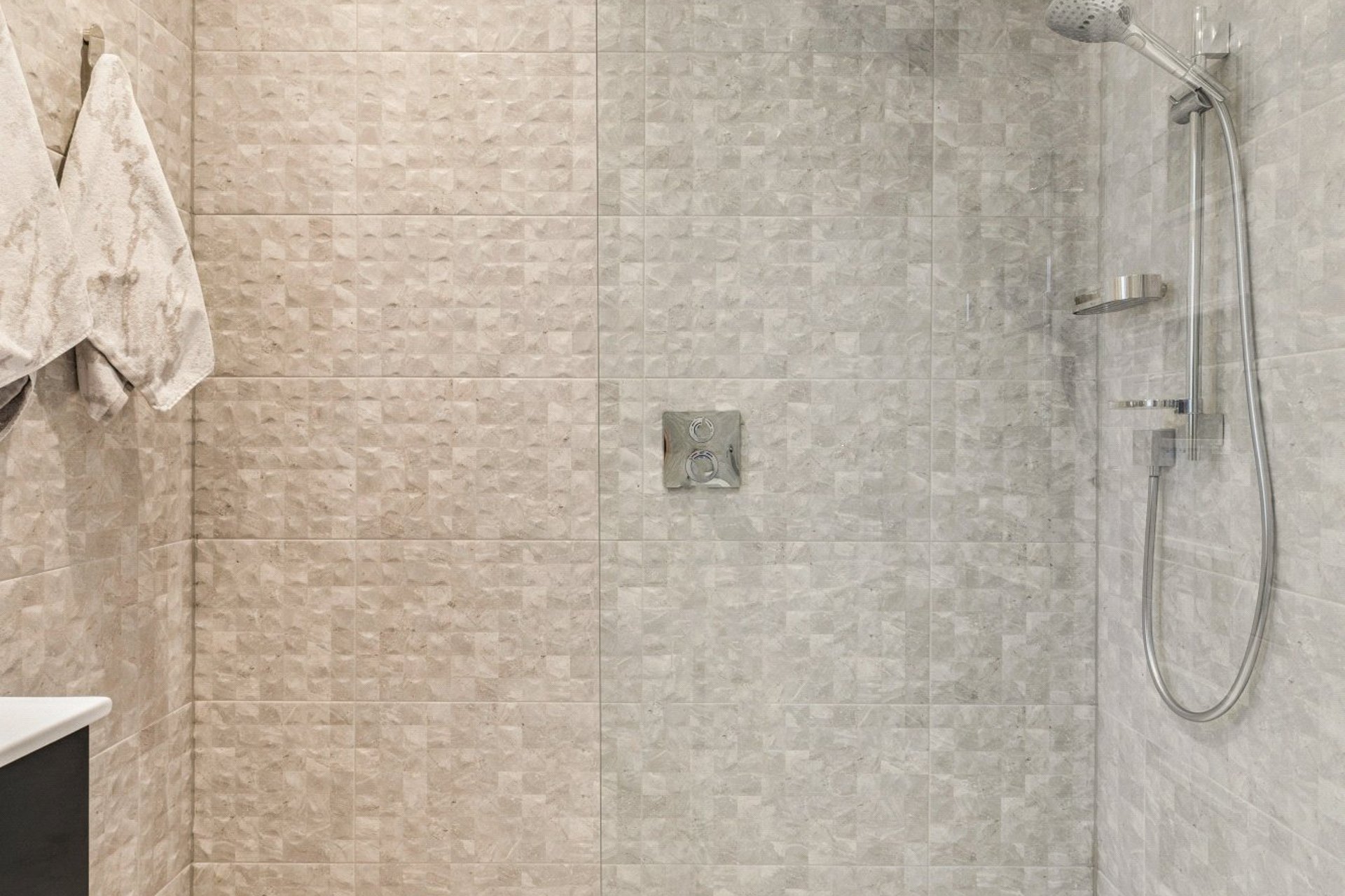 The View, 11 Craigie Drive, Newton Mearns, Glasgow, G77 5DA - Picture #34