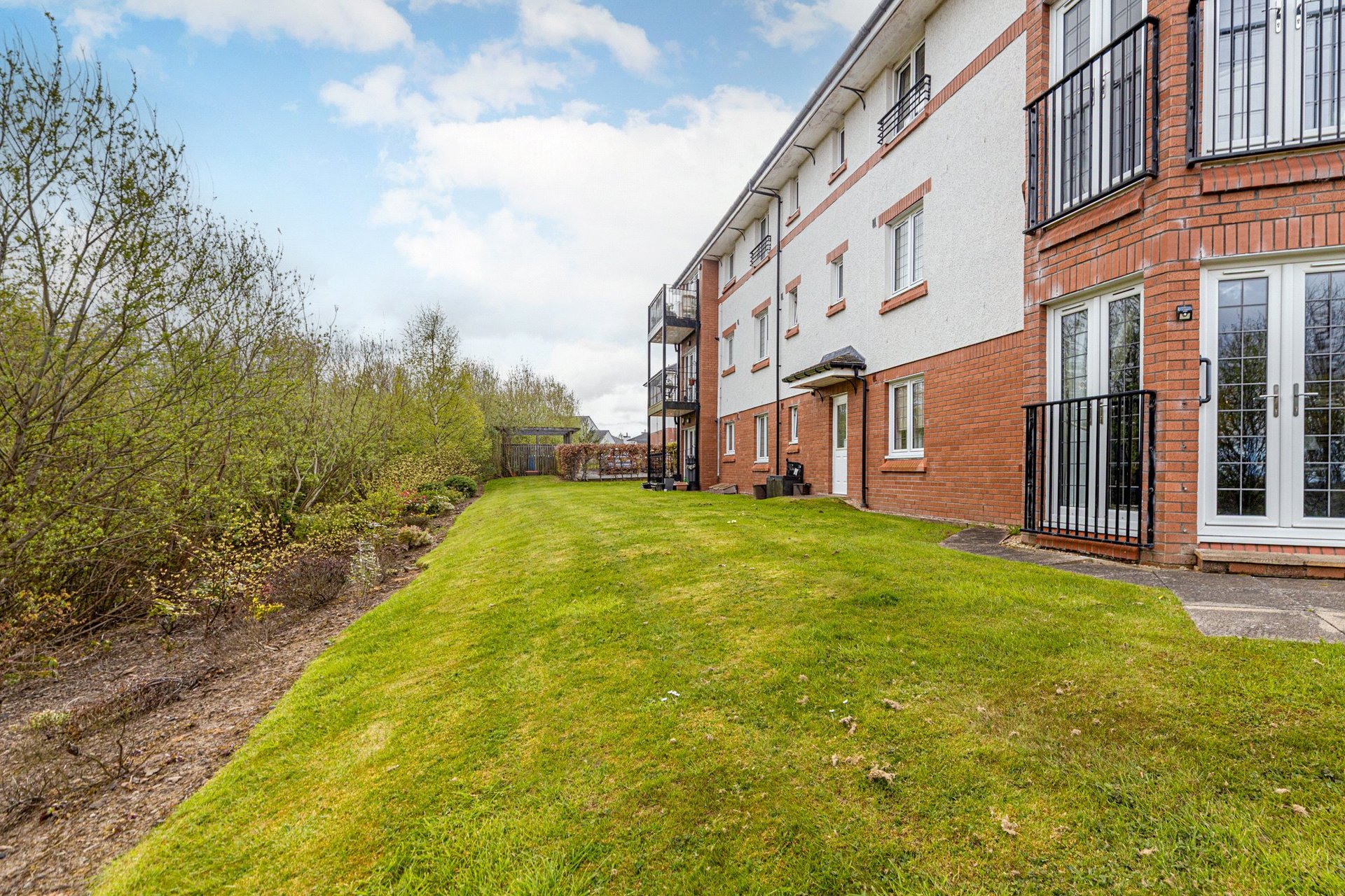 2/1, 4 Aldton Court, Newton Mearns, Glasgow, East Renfrewshire, G77 5UU - Picture #27