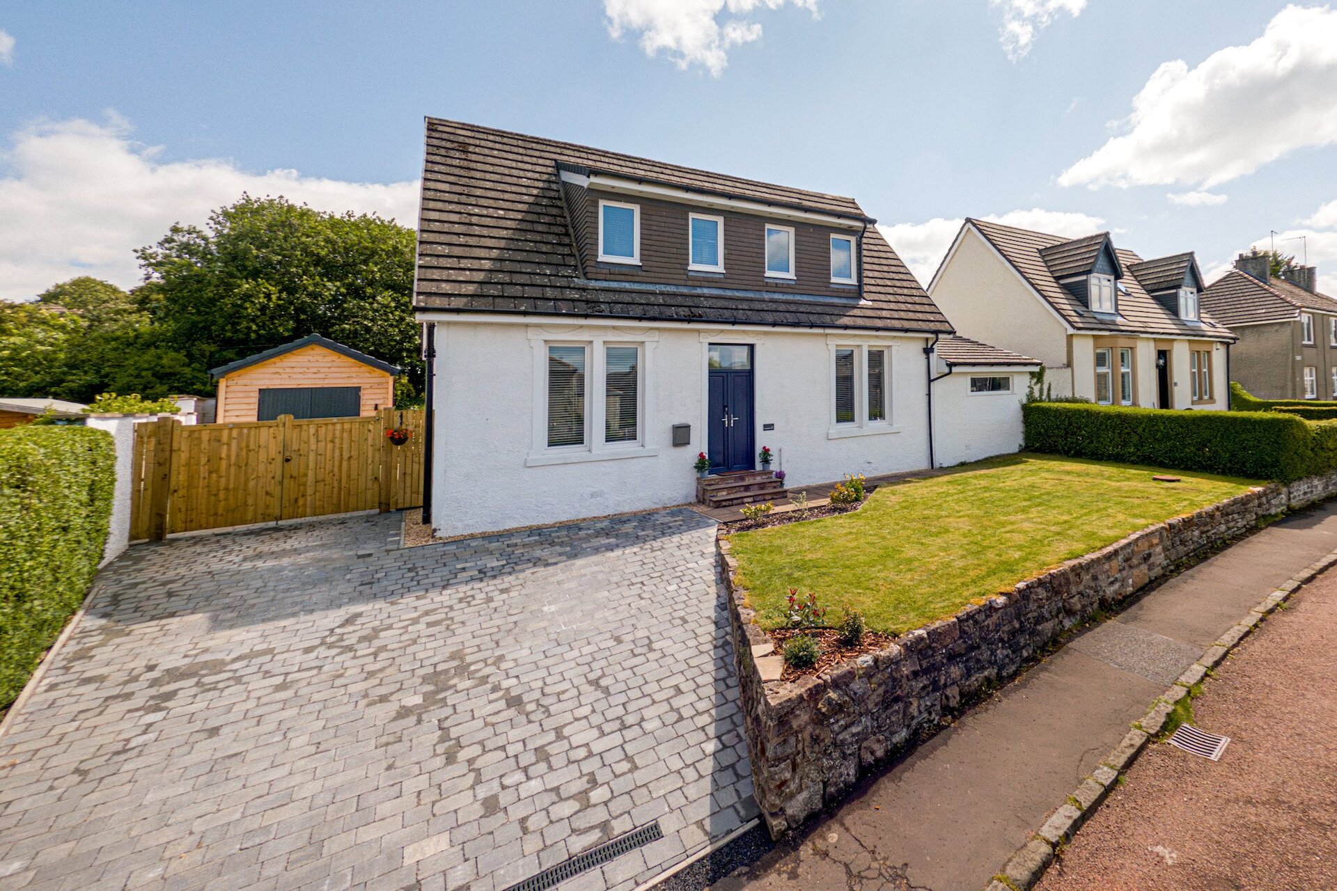 4 Windlaw Road, Carmunnock, G76 9DW - Picture #1