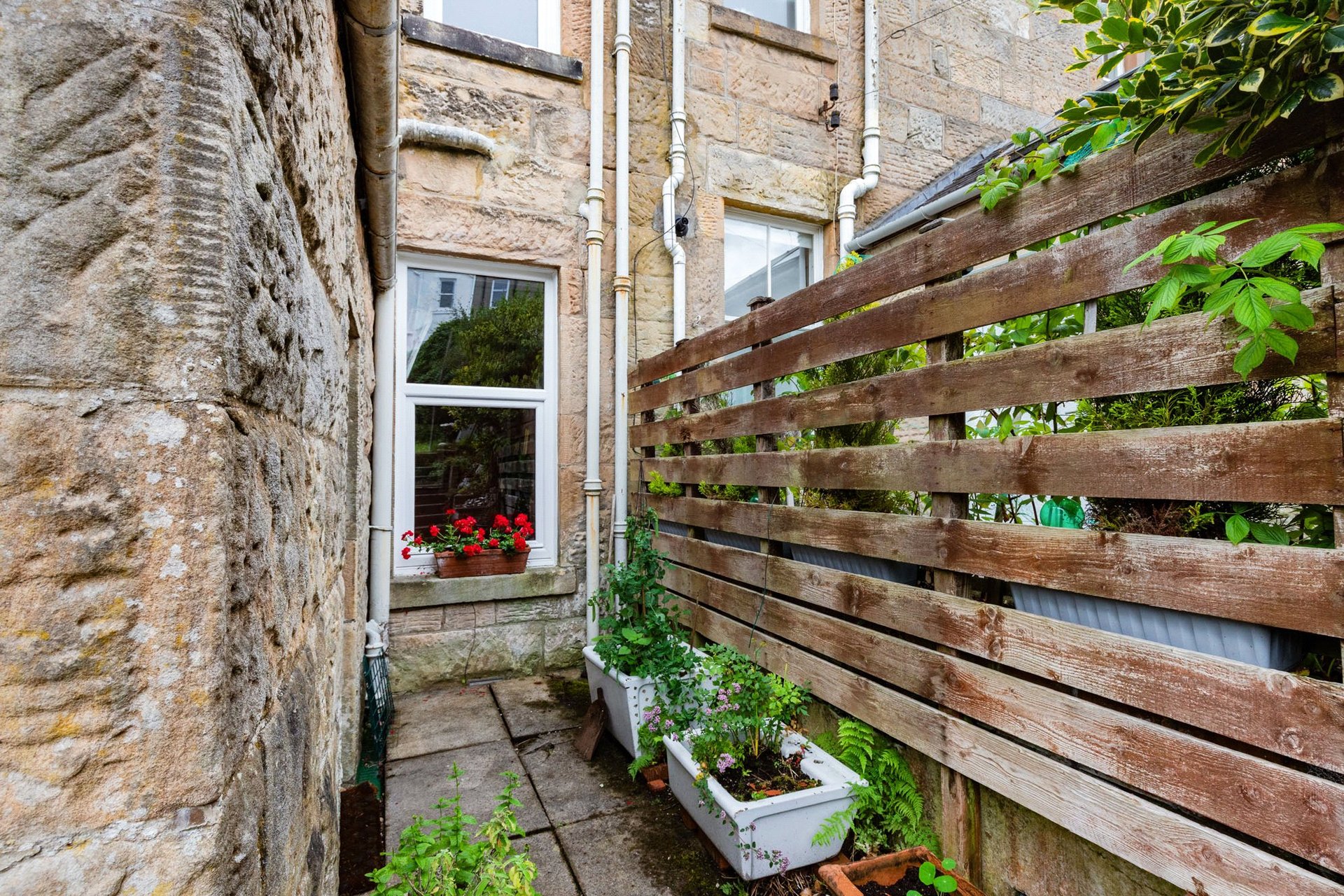542 Clarkston Road, Netherlee, Glasgow, G44 3RT - Picture #43