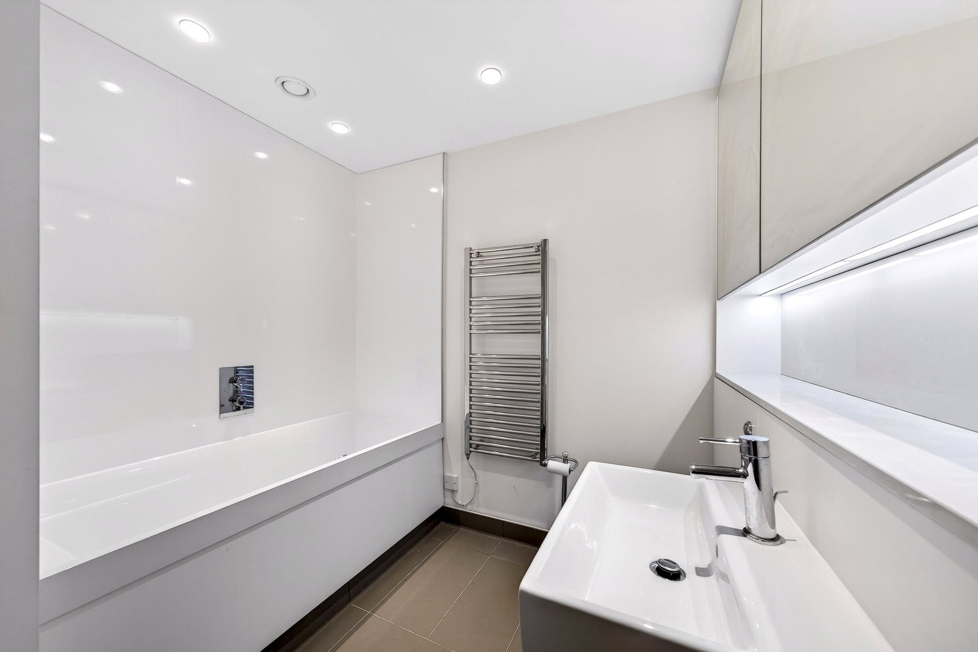 Flat 5, 12 Simpson Loan, Edinburgh, EH3 9GP - Picture #21