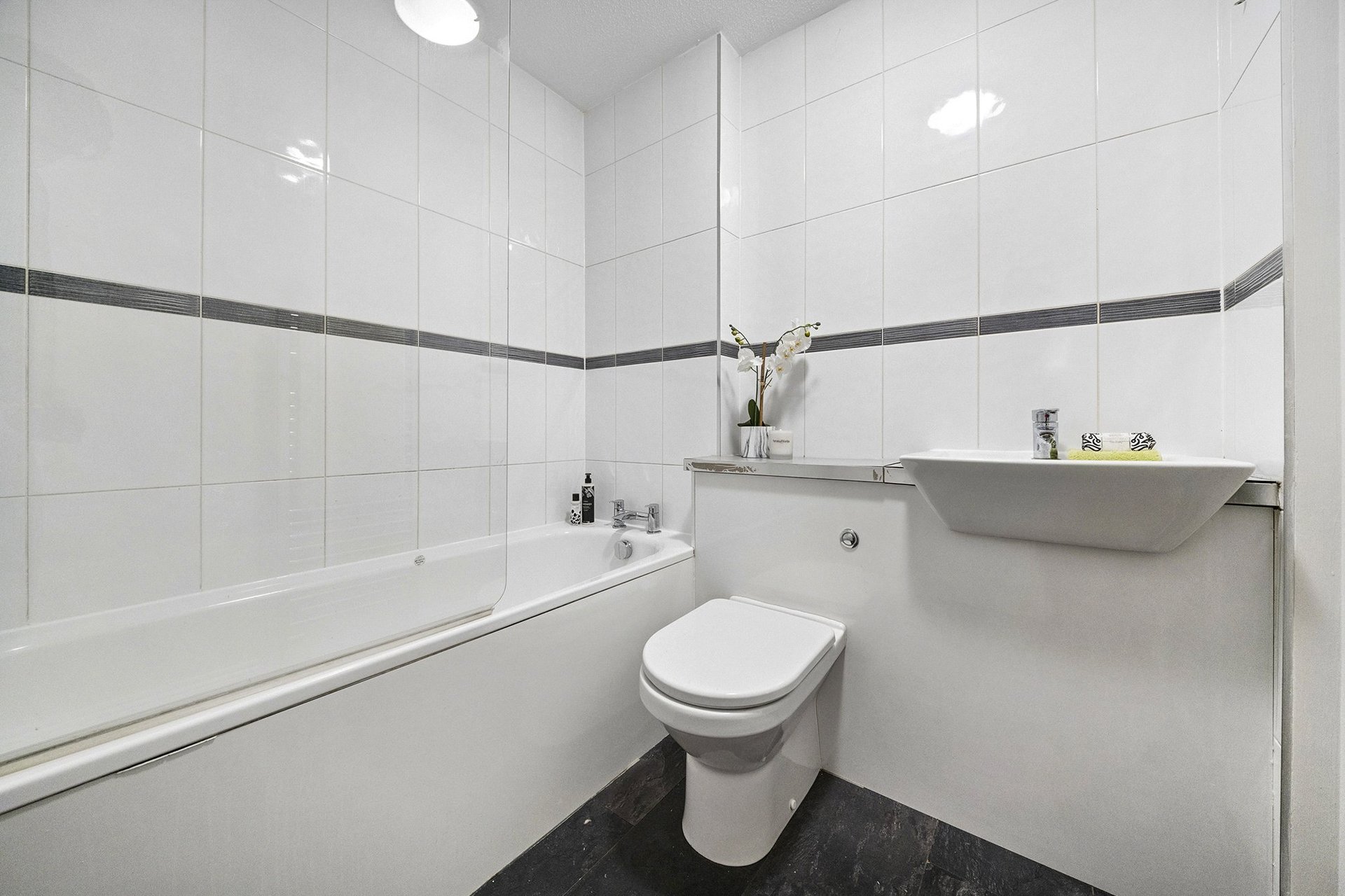 20/2 Sinclair Place, Edinburgh, EH11 1AH - Picture #19
