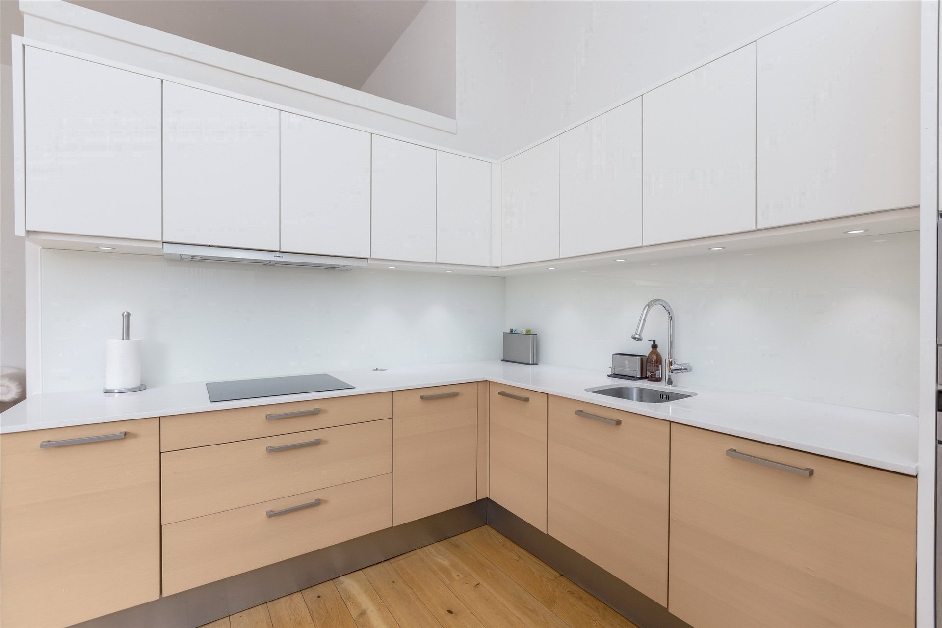 Flat 13, 16 Simpson Loan, Edinburgh, Midlothian, EH3 9BB - Picture #3