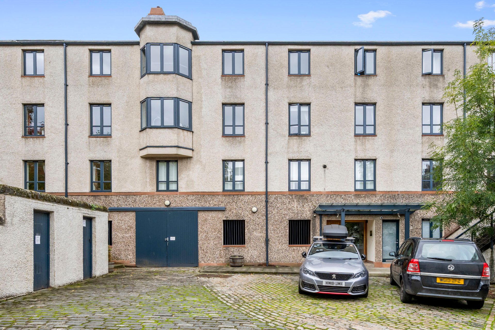 Flat 9, Buchanan Court, 130 Calton Road, Edinburgh, Midlothian, EH8 8JQ - Picture #19