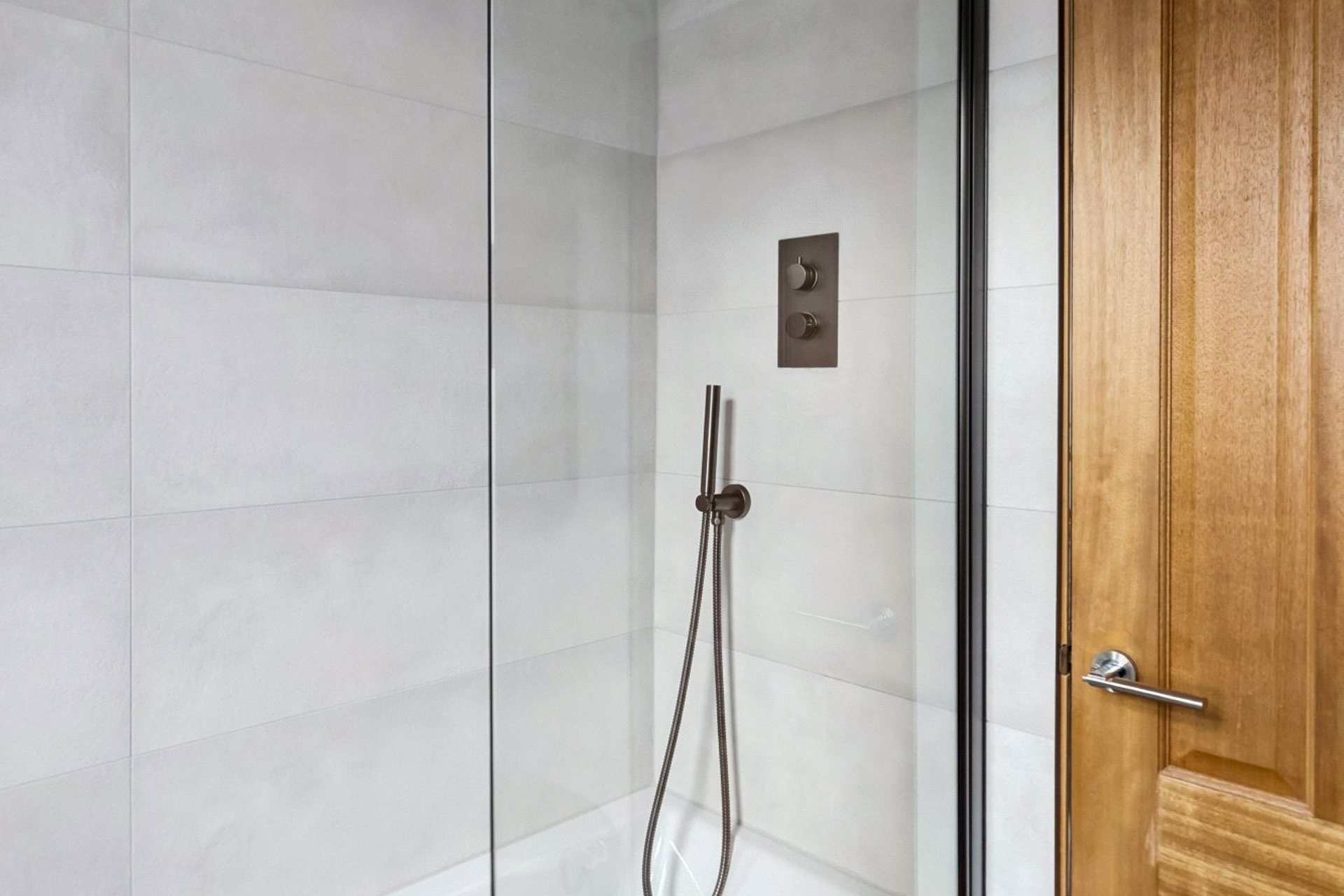 21 Milngavie Road, Bearsden, G61 2DT - Picture #16