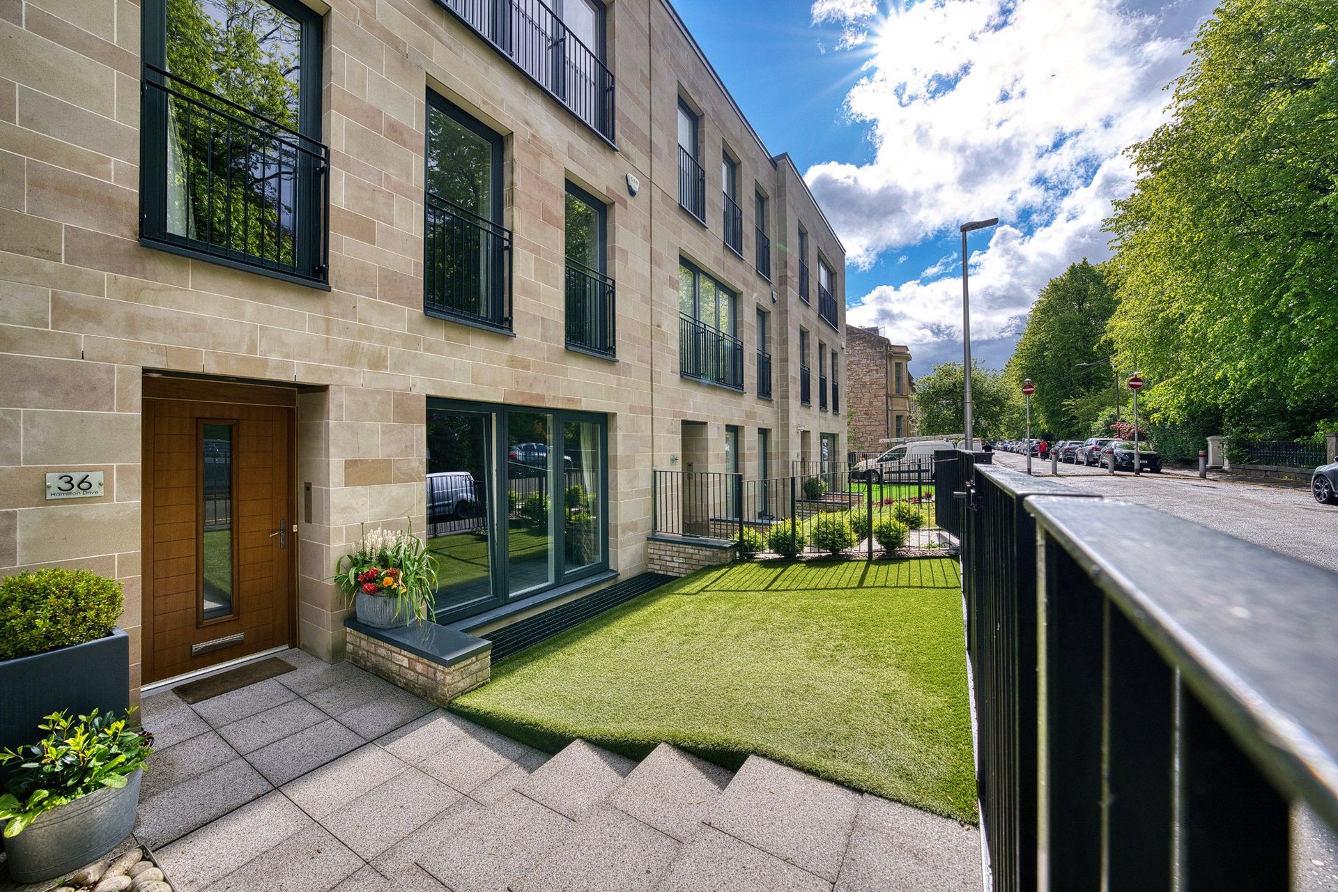 36 Hamilton Drive, Botanics, Glasgow, G12 8EE - Picture #2