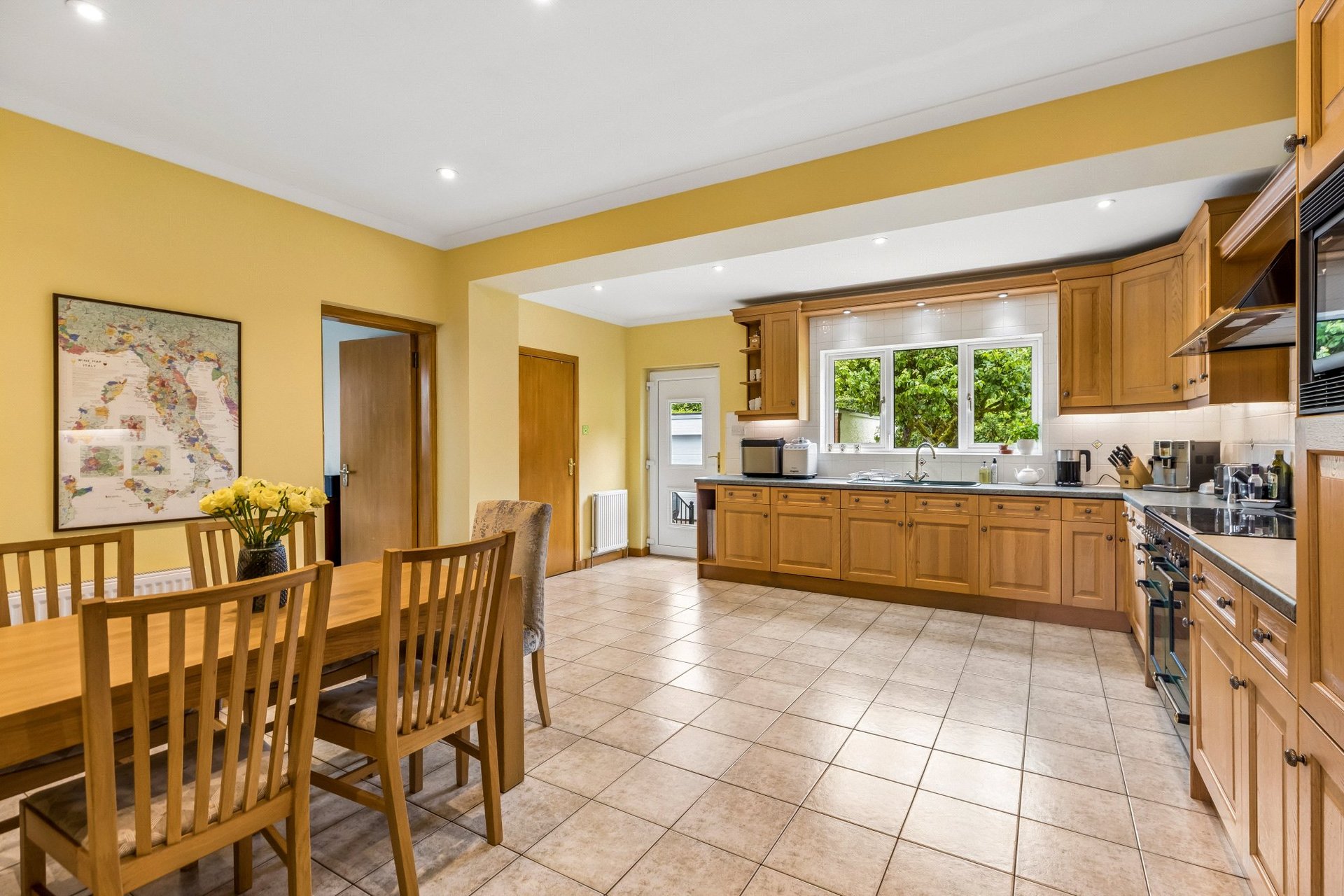 Beech House, 5 Herndon Court, Newton Mearns, Glasgow, G77 5DW - Picture #10