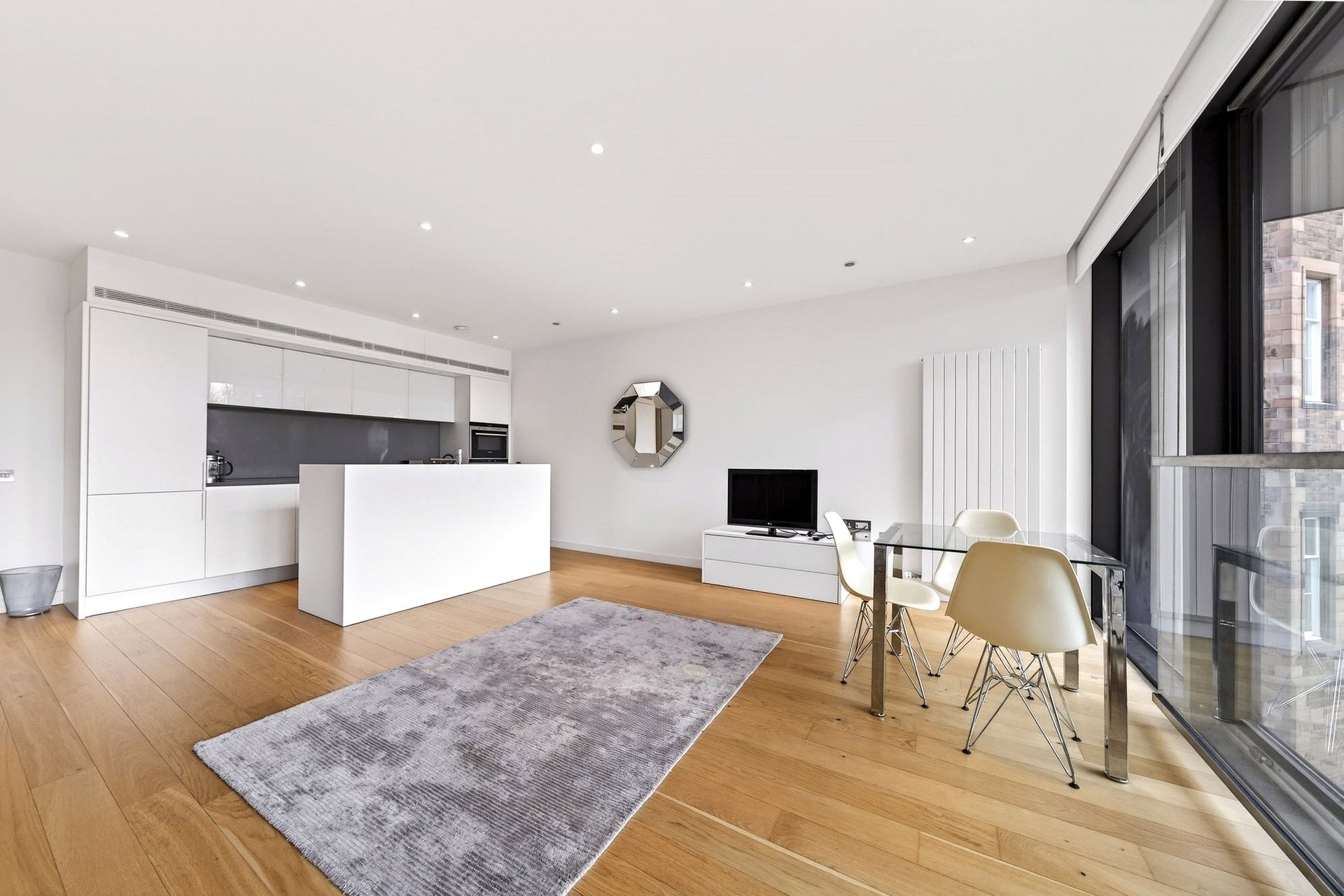 Flat 5, 12 Simpson Loan, Edinburgh, EH3 9GP - Picture #9