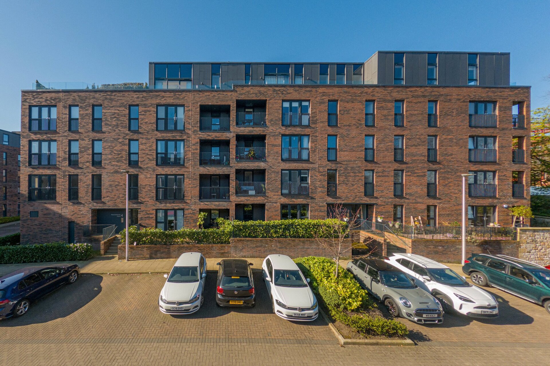 Flat 1, 2 Mansionhouse Court, Langside, Glasgow, G41 3DD - Picture #1