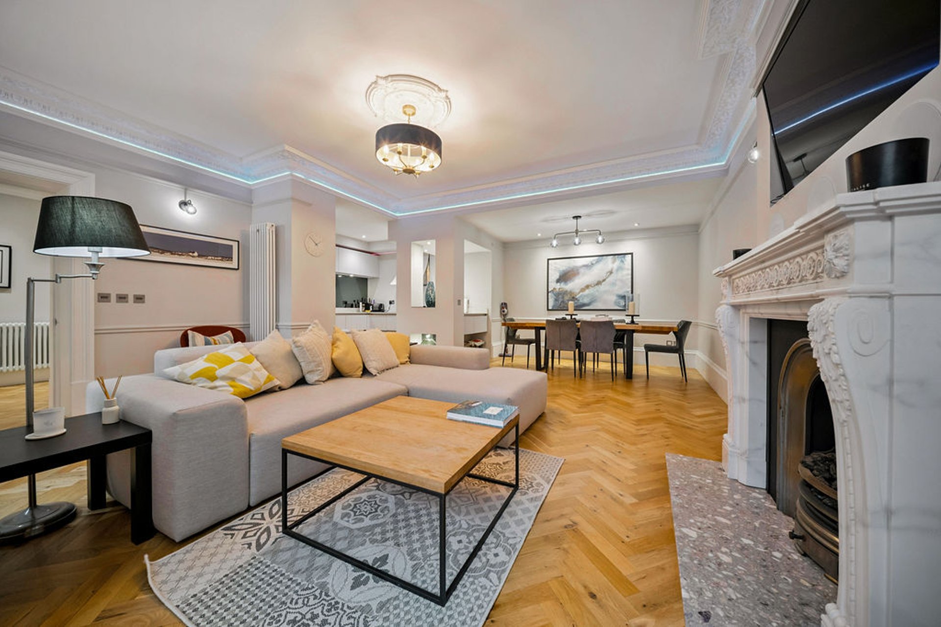 21a St Bernards Crescent, Stockbridge, Edinburgh, EH4 1NR - Picture #1