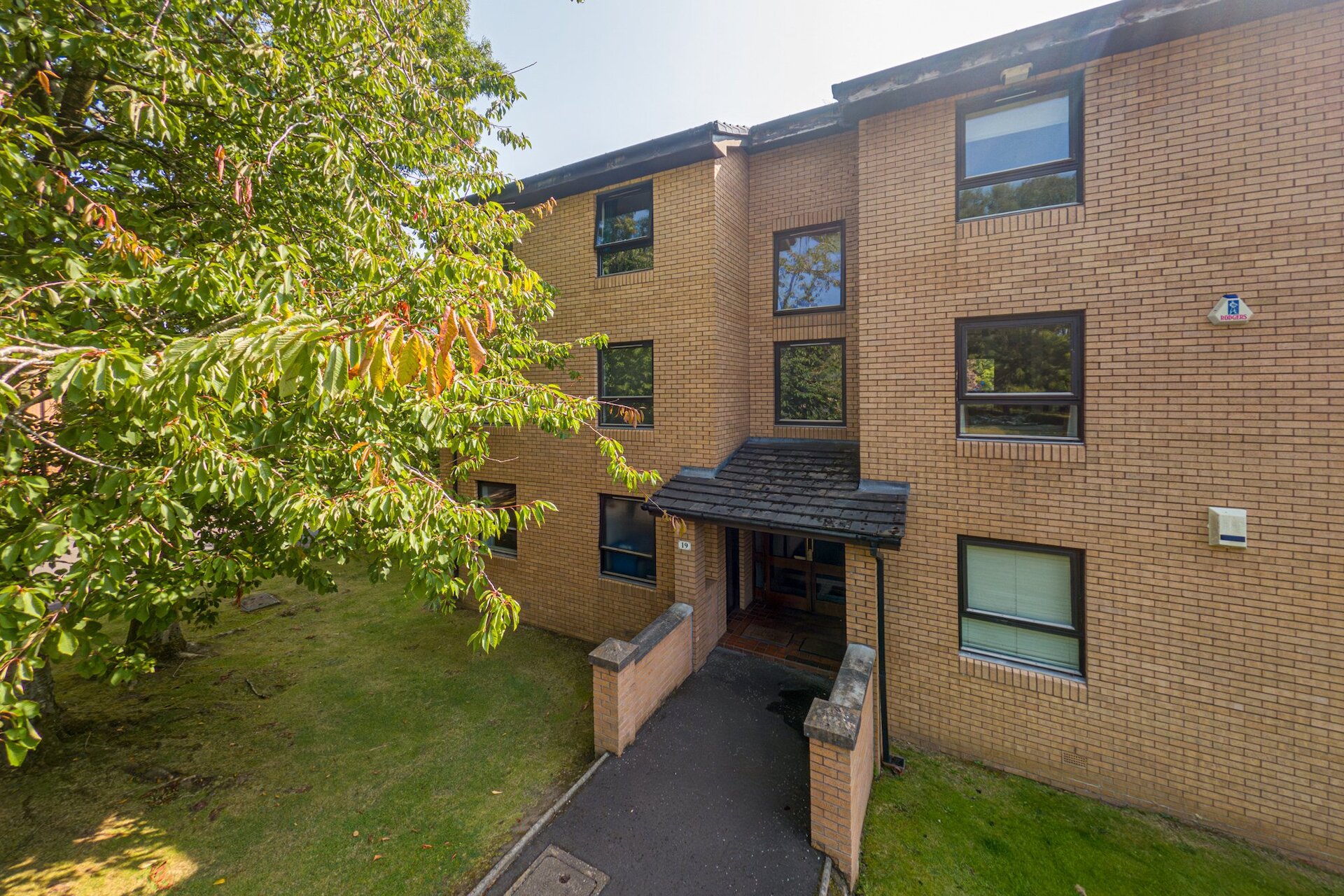 0/1, 19 Mansionhouse Gardens, Langside, Glasgow, G41 3DP - Picture #1