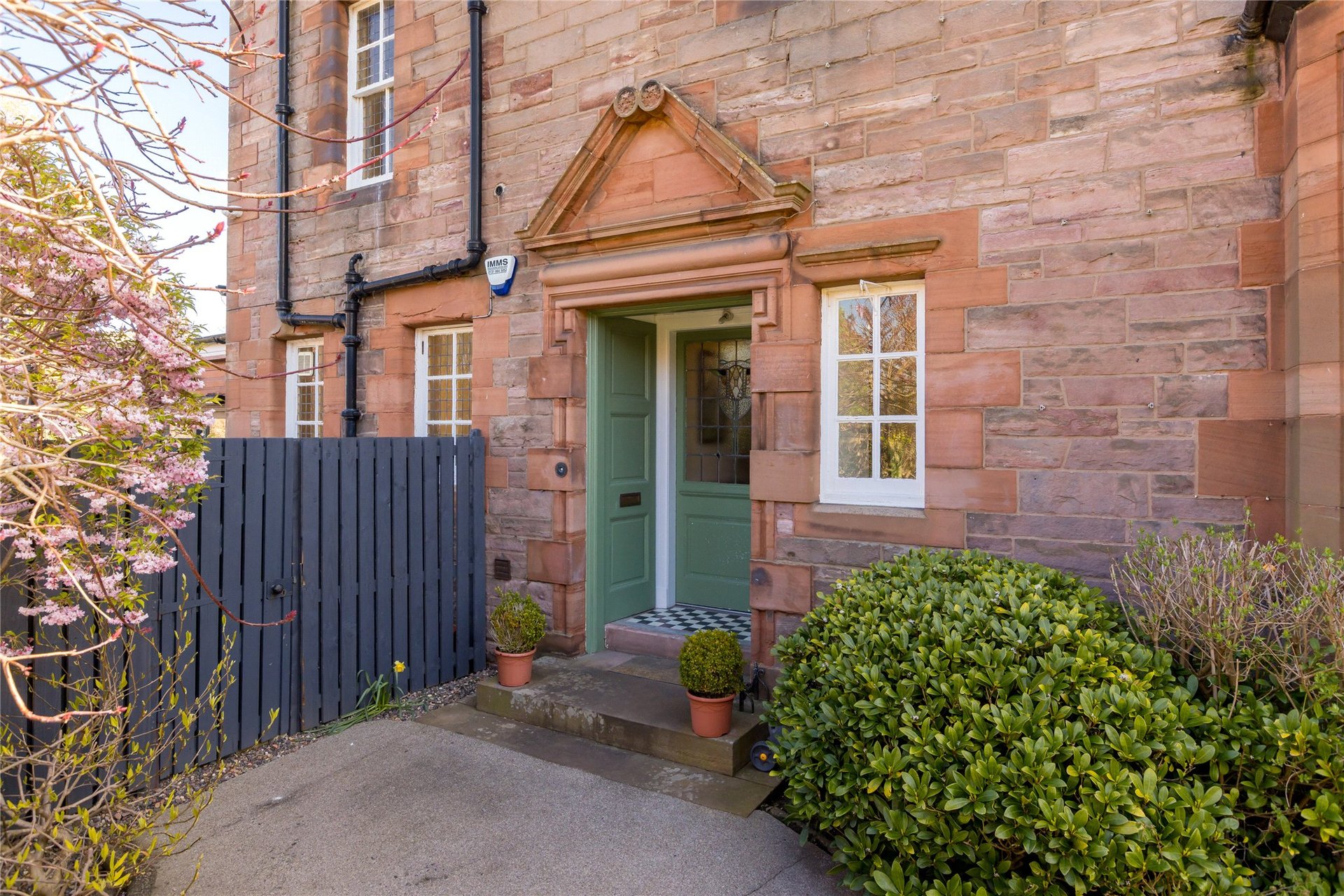 39 Braid Avenue, Edinburgh, EH10 6DQ - Picture #2