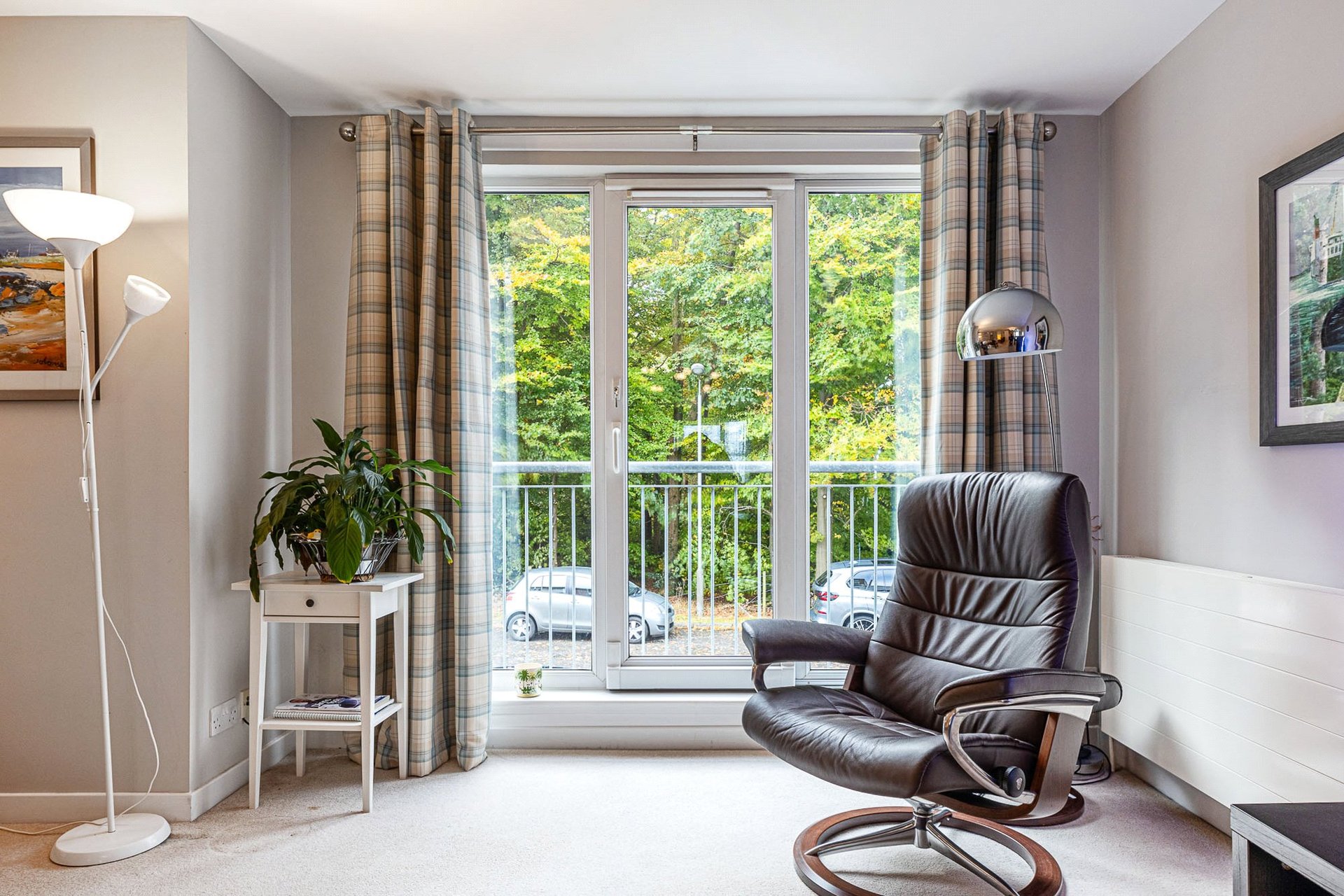 56 Cairnhill View, Bearsden, G61 1RP - Picture #2