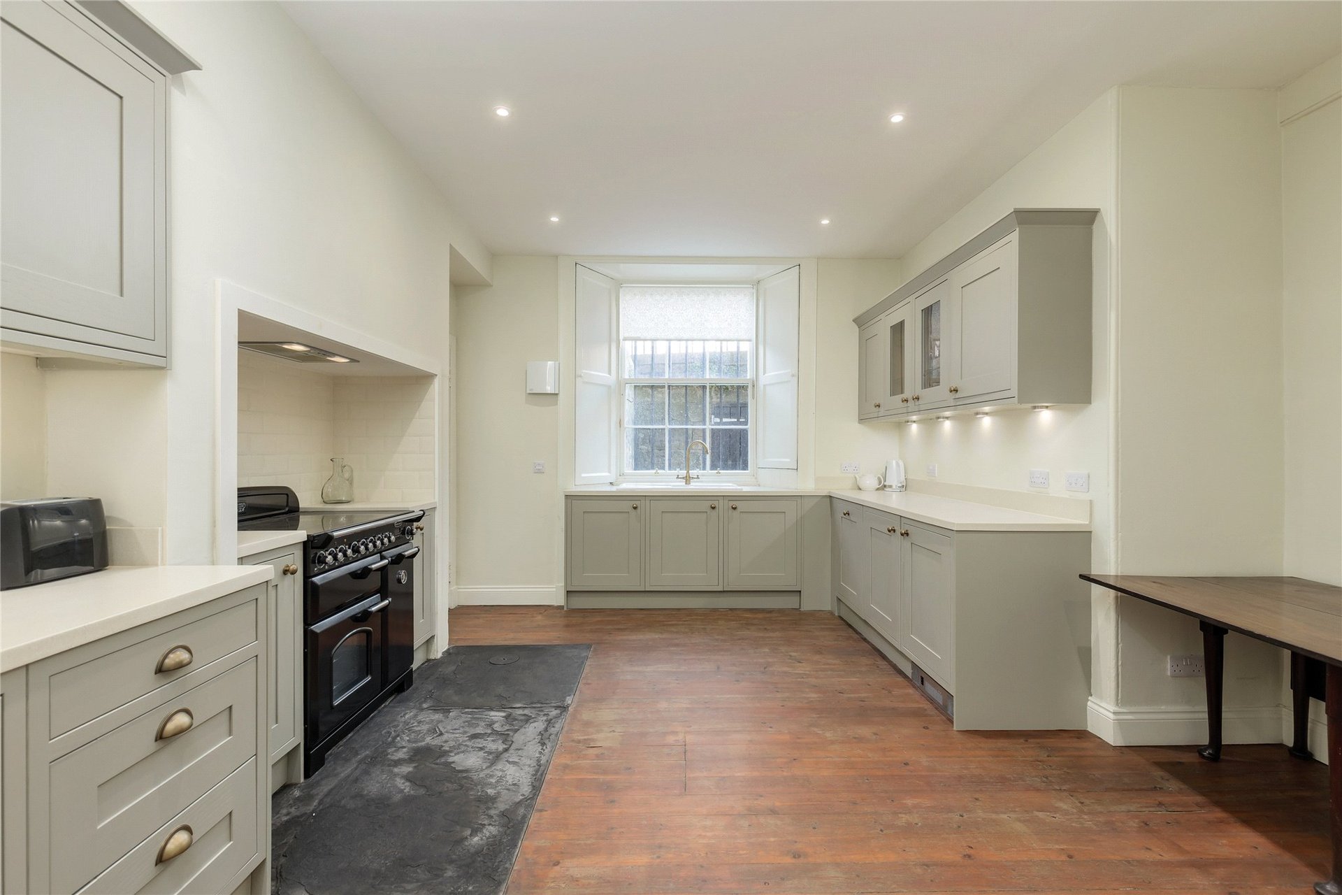 1 Gloucester Place, Edinburgh, EH3 6EE - Picture #21