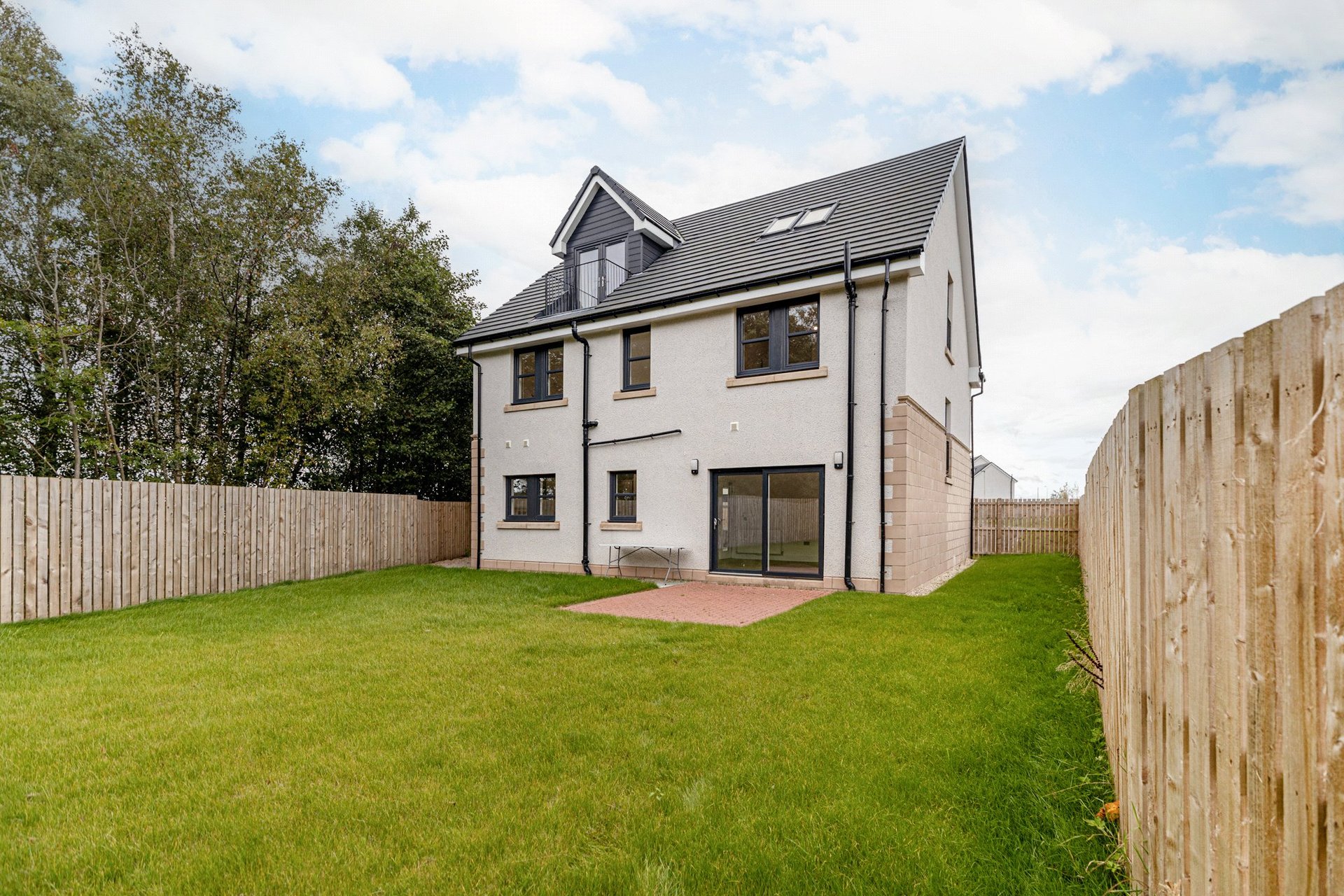 30 Stationhouse Drive, Johnstone, Renfrewshire, PA6 7FJ - Picture #2