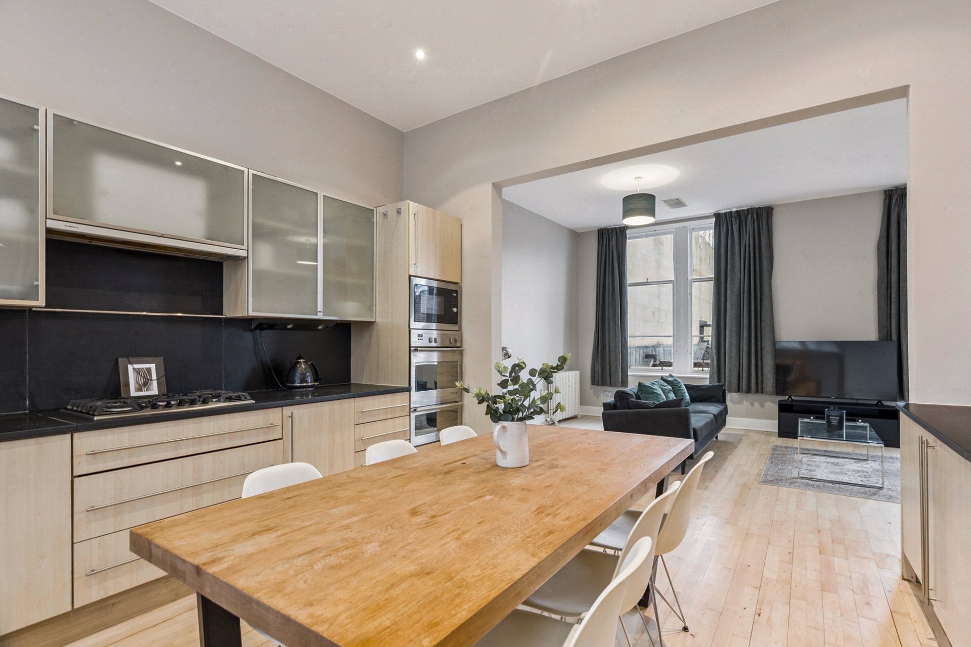 Flat 8 (3/2), 190 West George Street, Glasgow City, G2 2NR - Picture #7