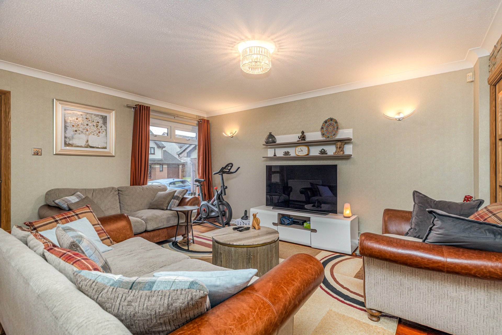 8 Nasmyth Avenue, Bearsden, G61 4SQ - Picture #2