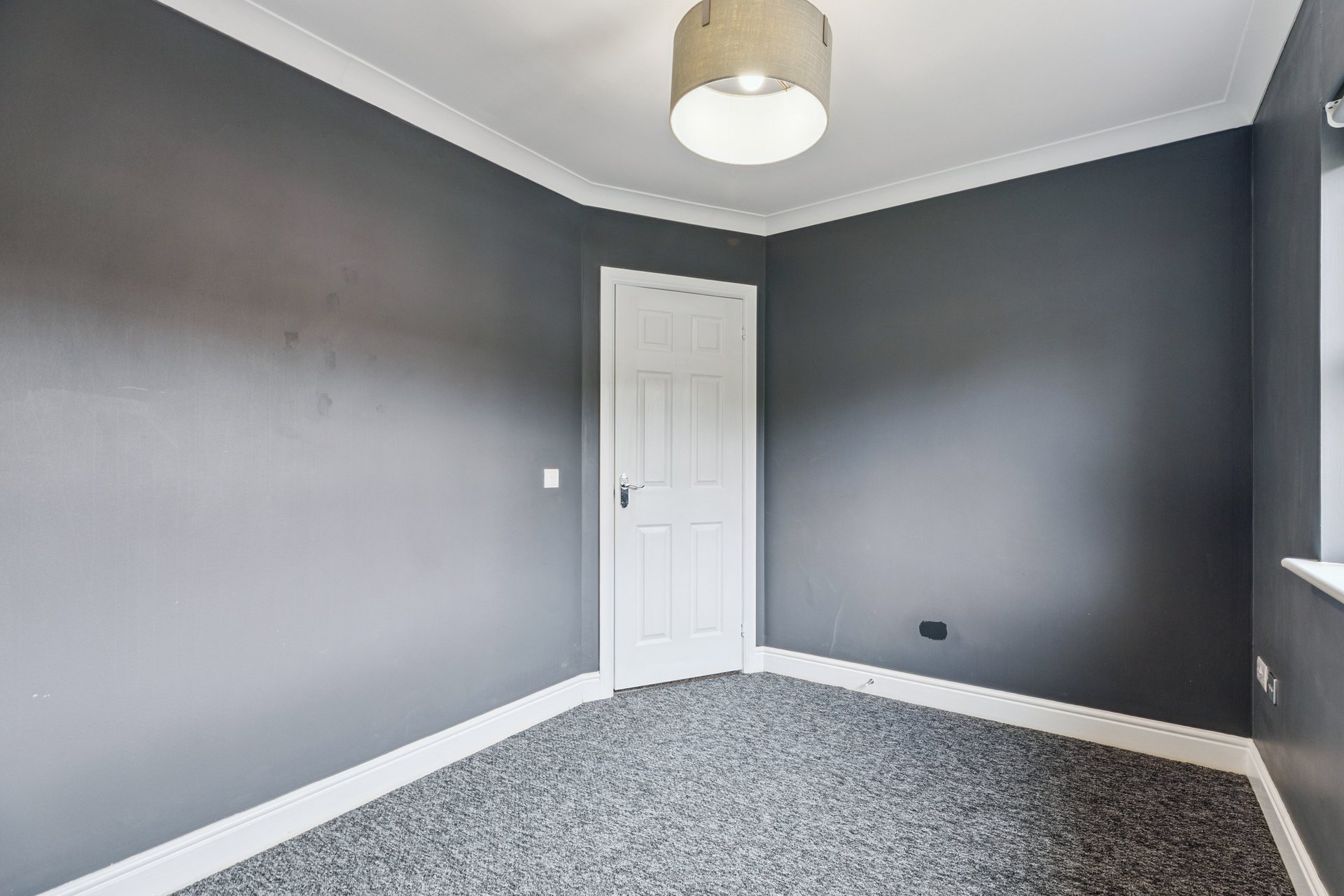 28 Deaconsbrook Road, Thornliebank, G46 7UX - Picture #27