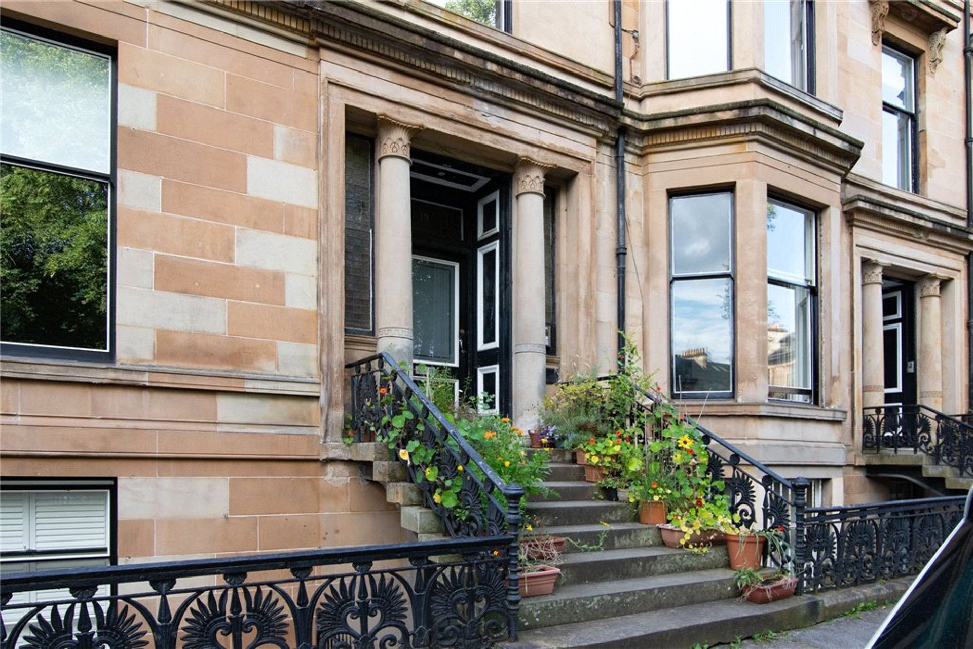 Flat 5, 19 Athole Gardens, Glasgow, G12 9BA - Picture #2