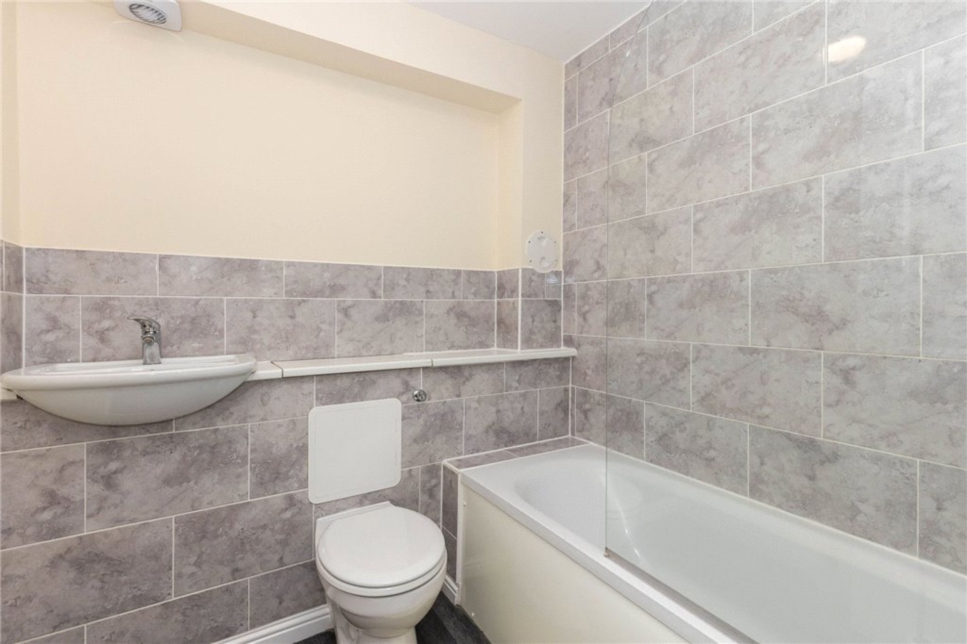 104 Burnvale, Livingston, West Lothian, EH54 6DQ - Picture #11