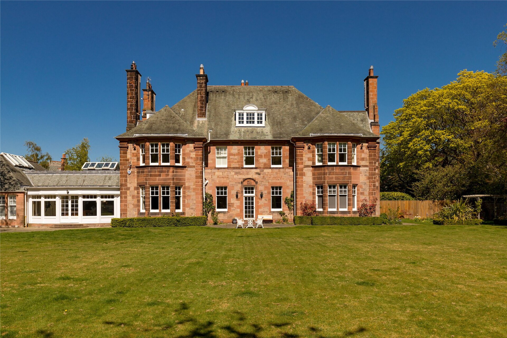 Drumearn, 16 Hermitage Drive, Edinburgh, EH10 6BZ - Picture #1