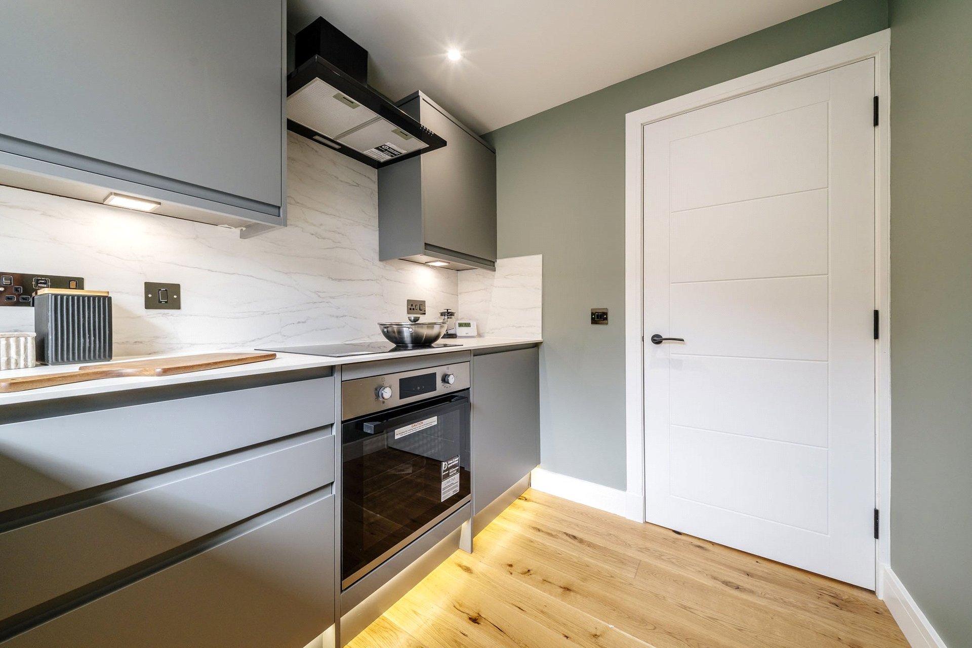 Flat F, 39 St. Bernards Crescent, Edinburgh, Midlothian, EH4 1NR - Picture #6