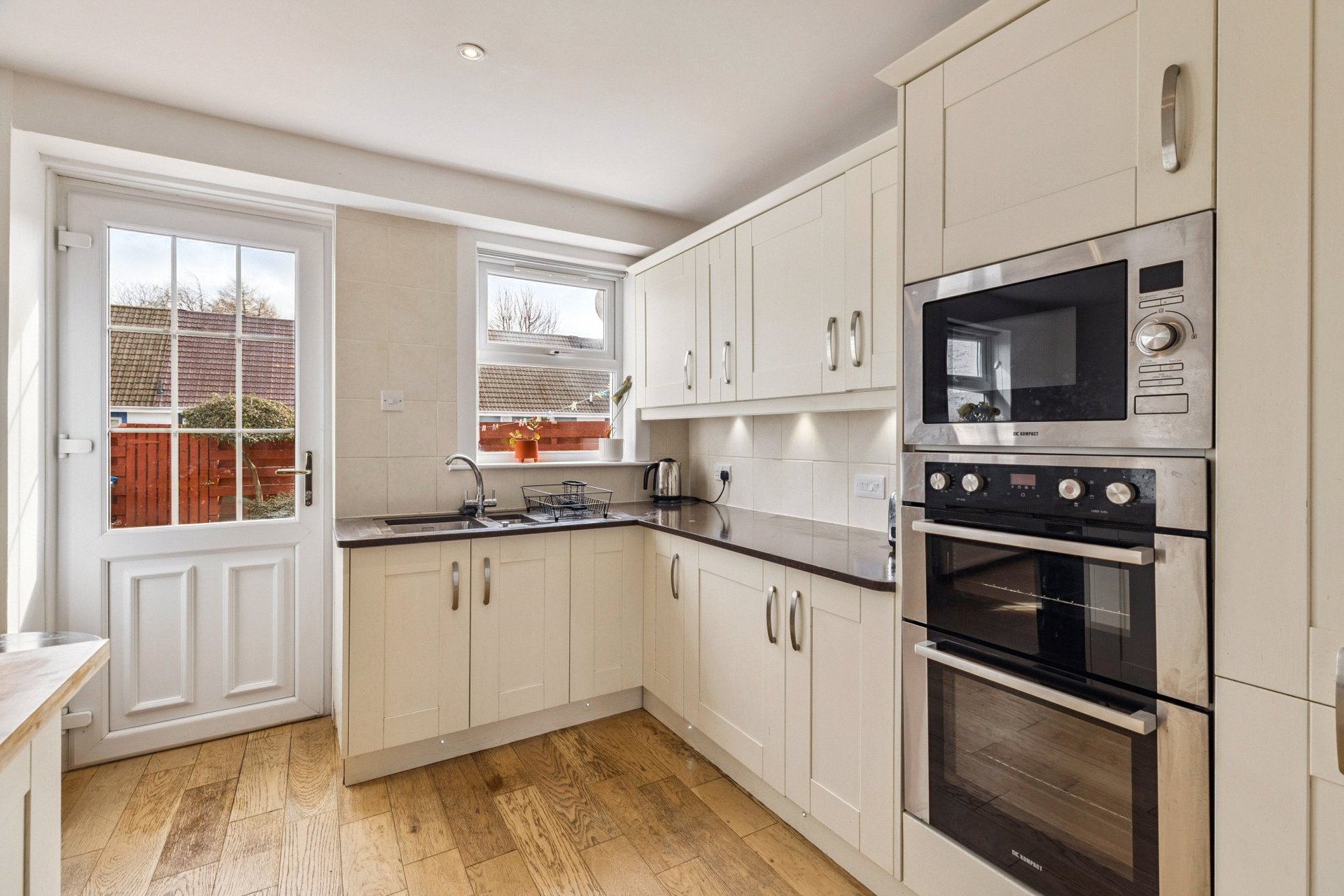 4 Cameron Crescent, Carmunnock, Clarkston, Glasgow, G76 9DX - Picture #12