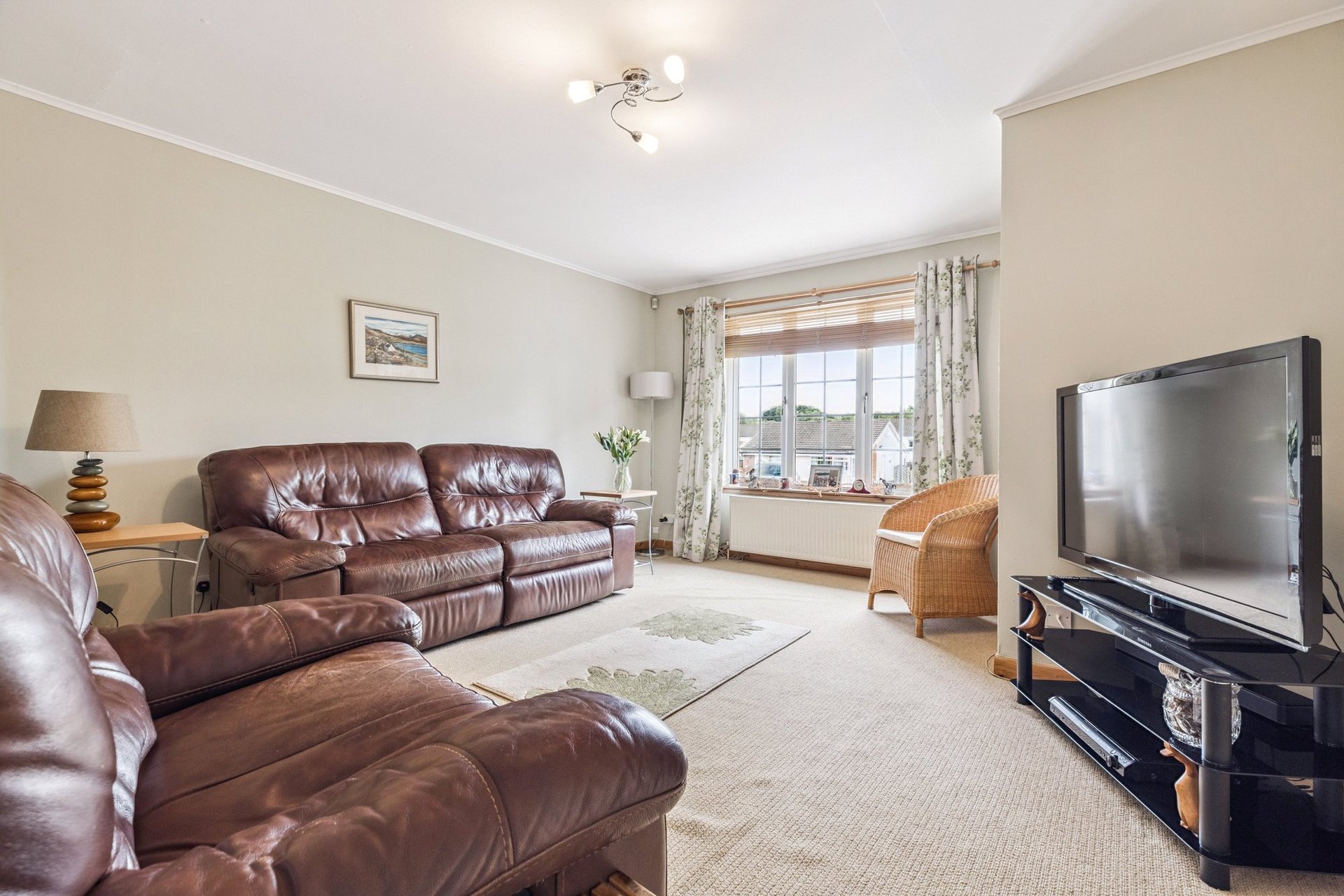 8 Invergarry Grove, Thornliebank, Glasgow, G46 8UE - Picture #6