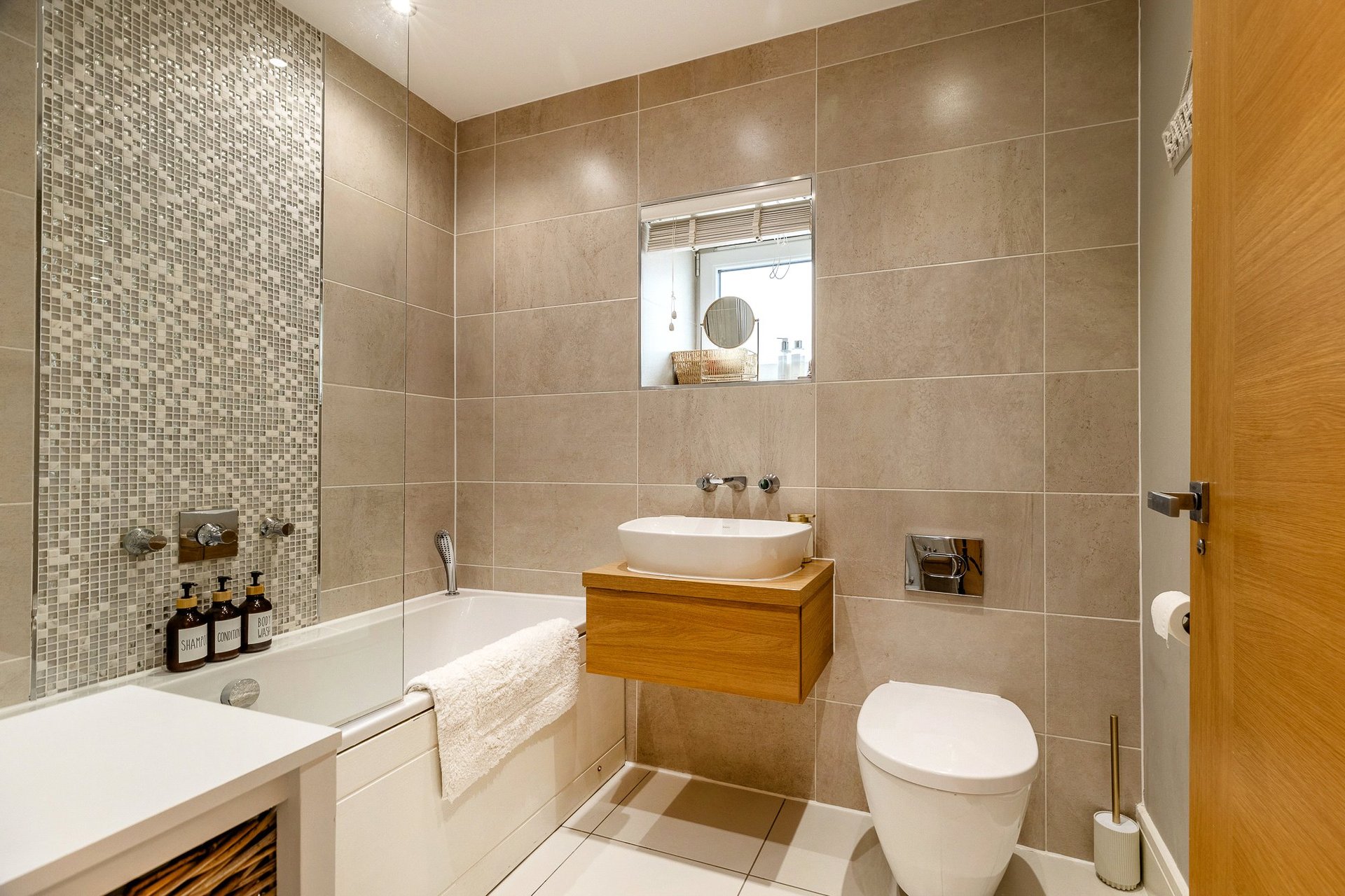 2 Falcon Drive, Newton Mearns, Glasgow, G77 6WL - Picture #28