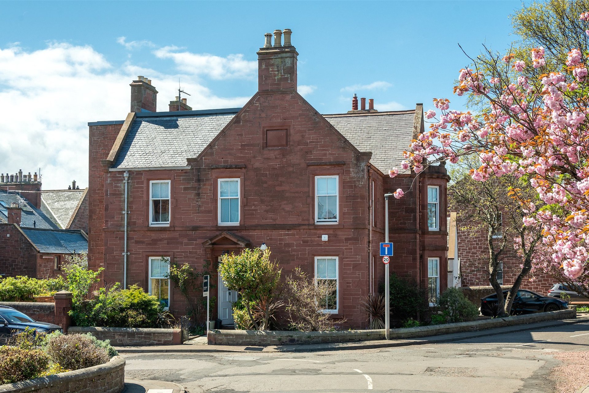 Redheugh, 13 Bayswell Park, Dunbar, East Lothian, EH42 1AE - Picture #1