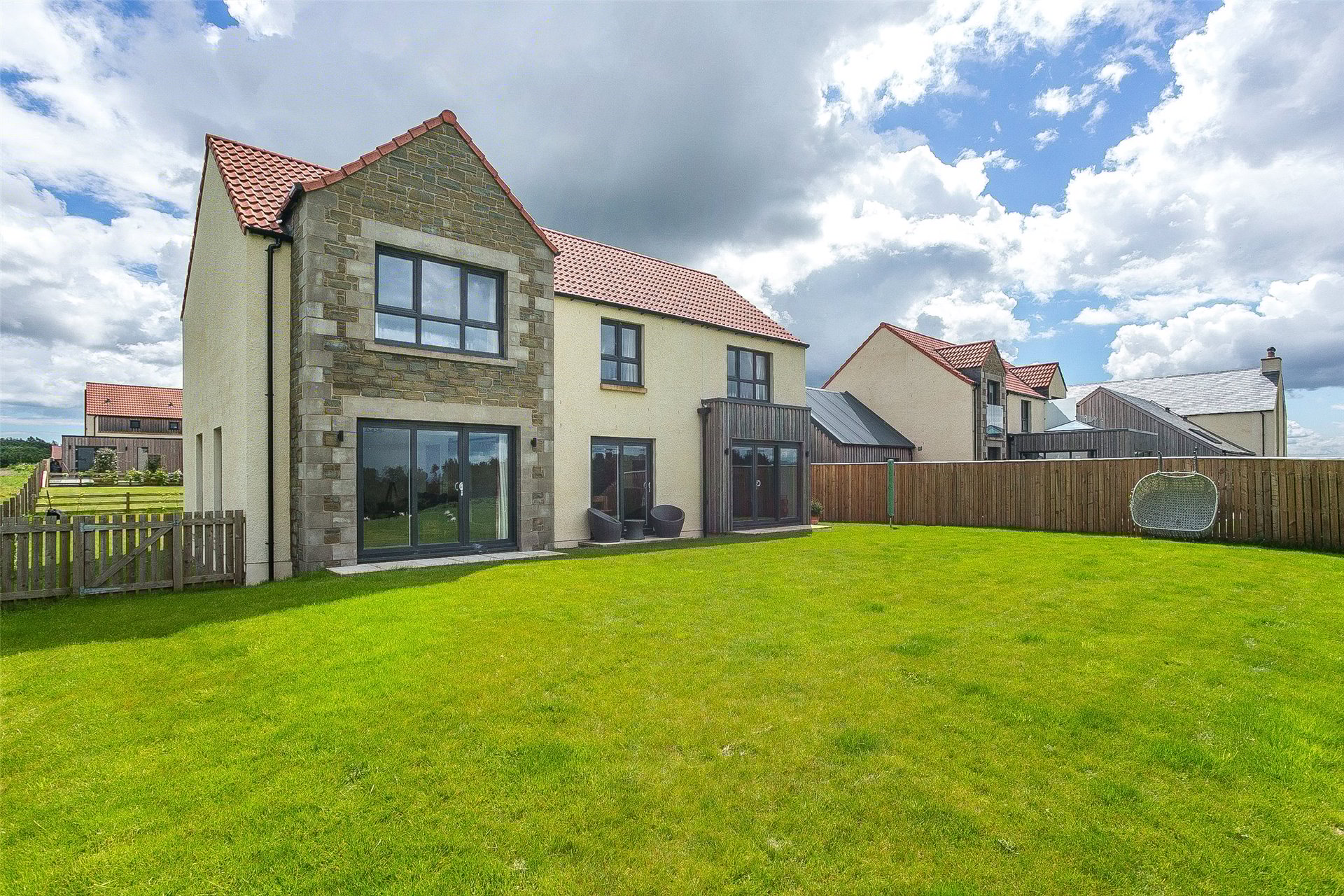 5 Milldeans Farm, Milldeans, Star, Fife, KY7 6LW - Picture #1