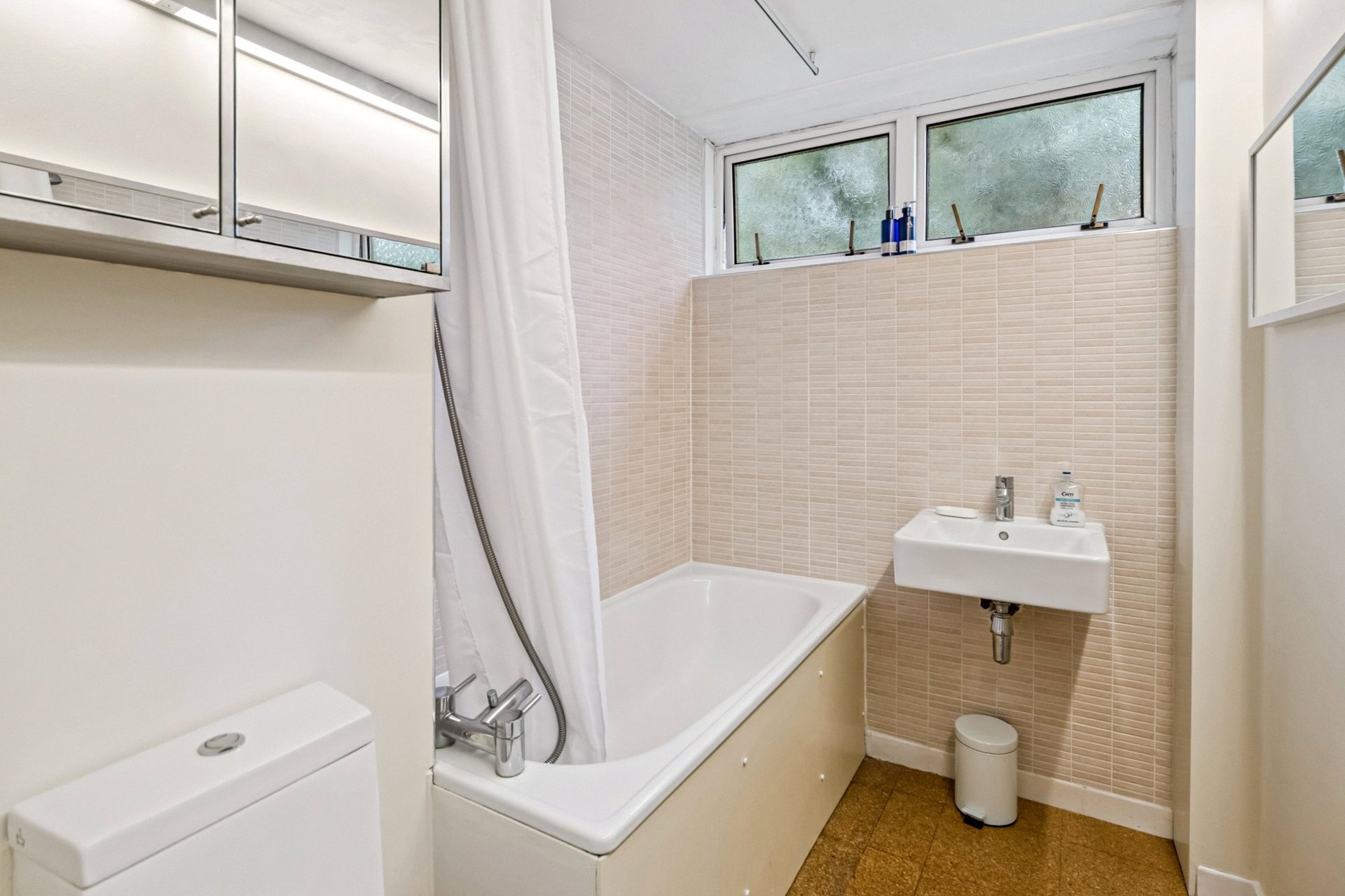 46 Claremont Court, Edinburgh, EH7 4LA - Picture #11