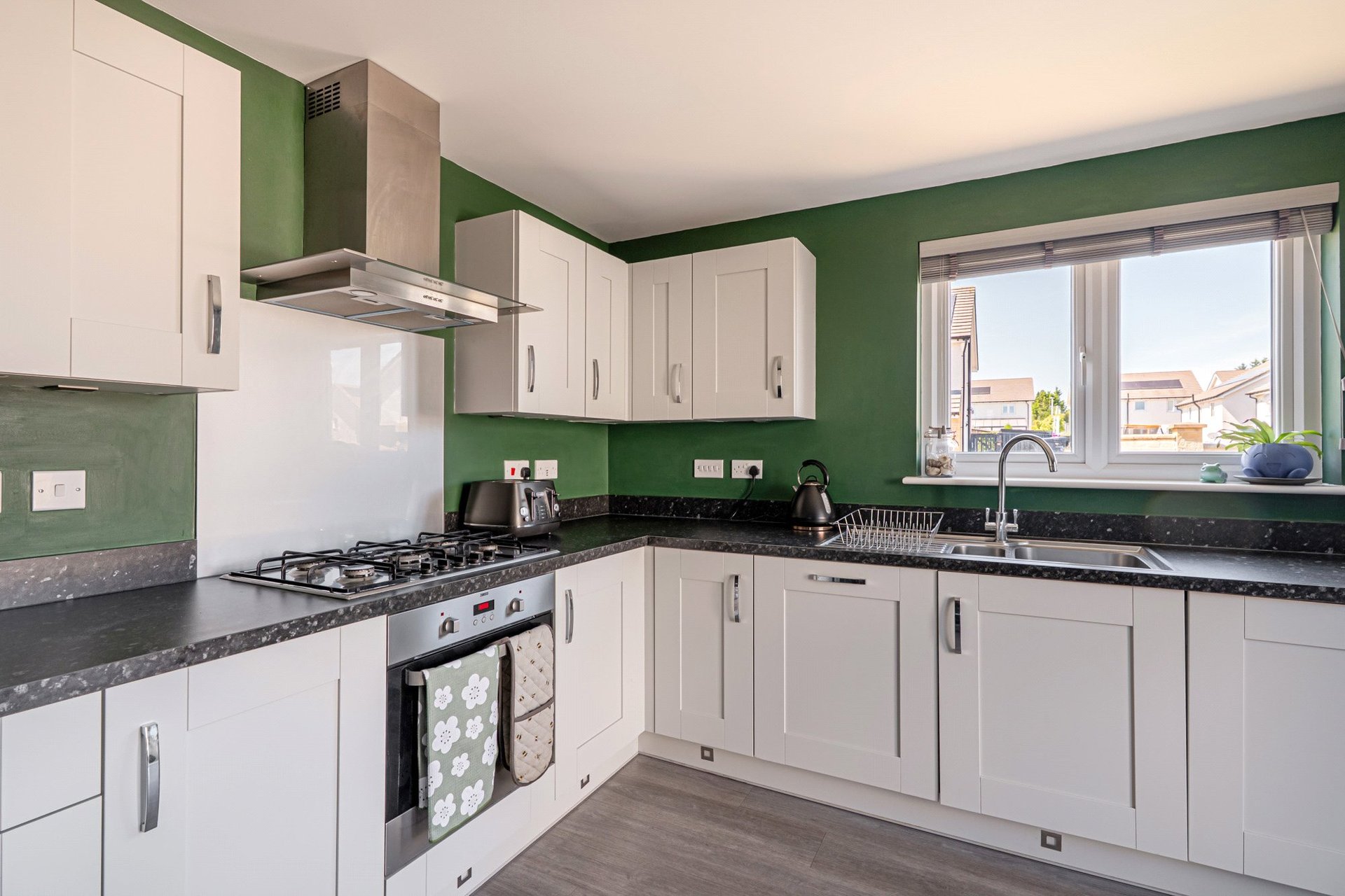 19 Staffin Way, Newton Mearns, Glasgow, East Renfrewshire, G77 5GY - Picture #9