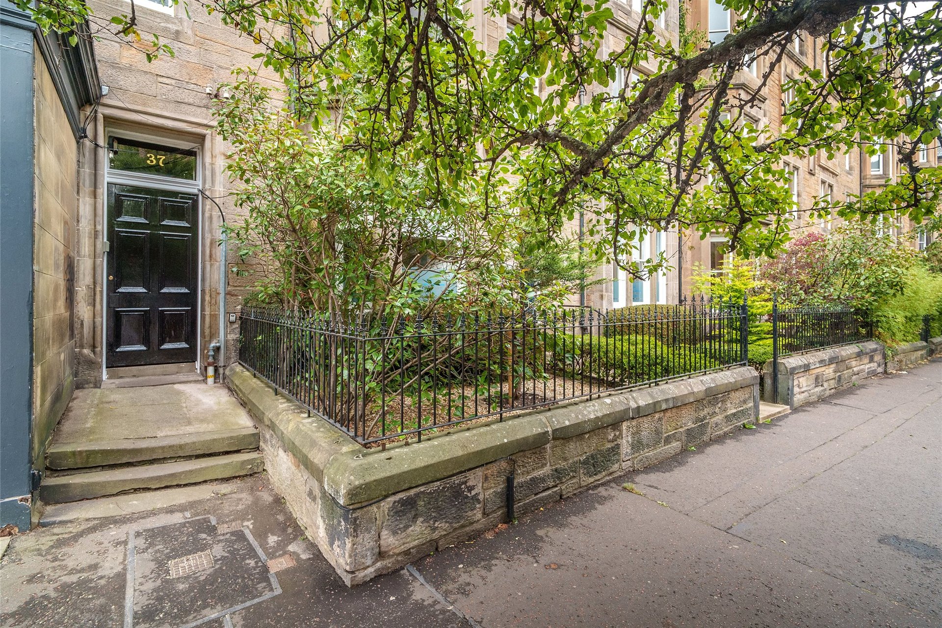37(1f1), Warrender Park Road, Marchmont, Edinburgh, EH9 1HJ - Picture #2