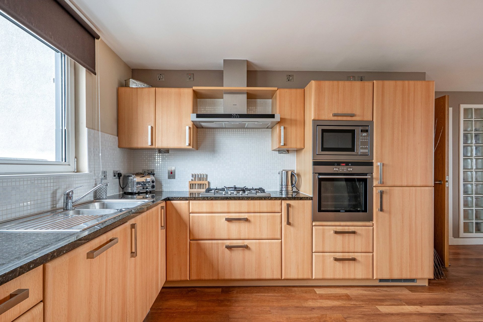 4/2, 3 Jackson Place, Bearsden, G61 1RY - Picture #13