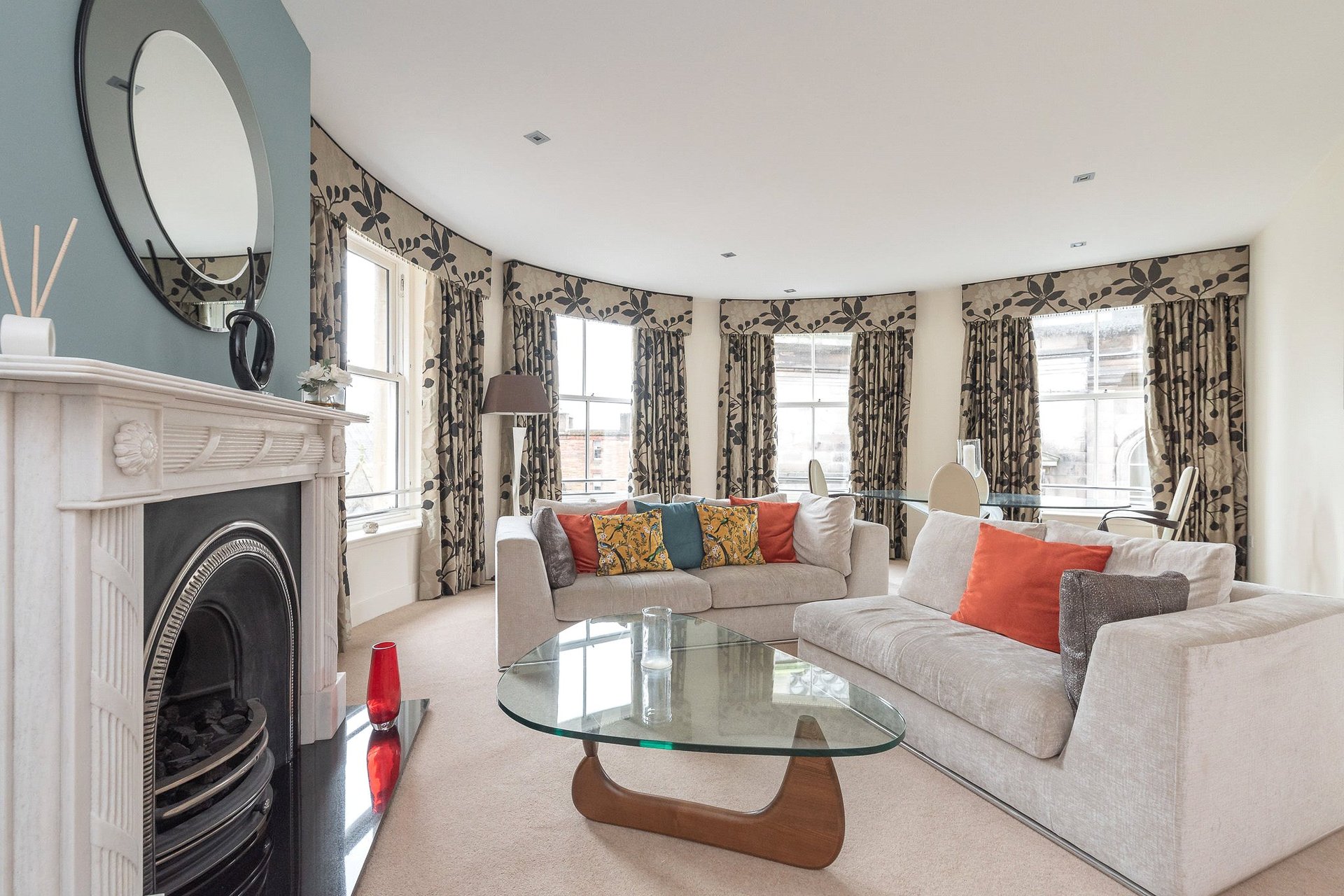 1/8 St Vincent Place, New Town, Edinburgh, EH3 5BQ - Picture #2