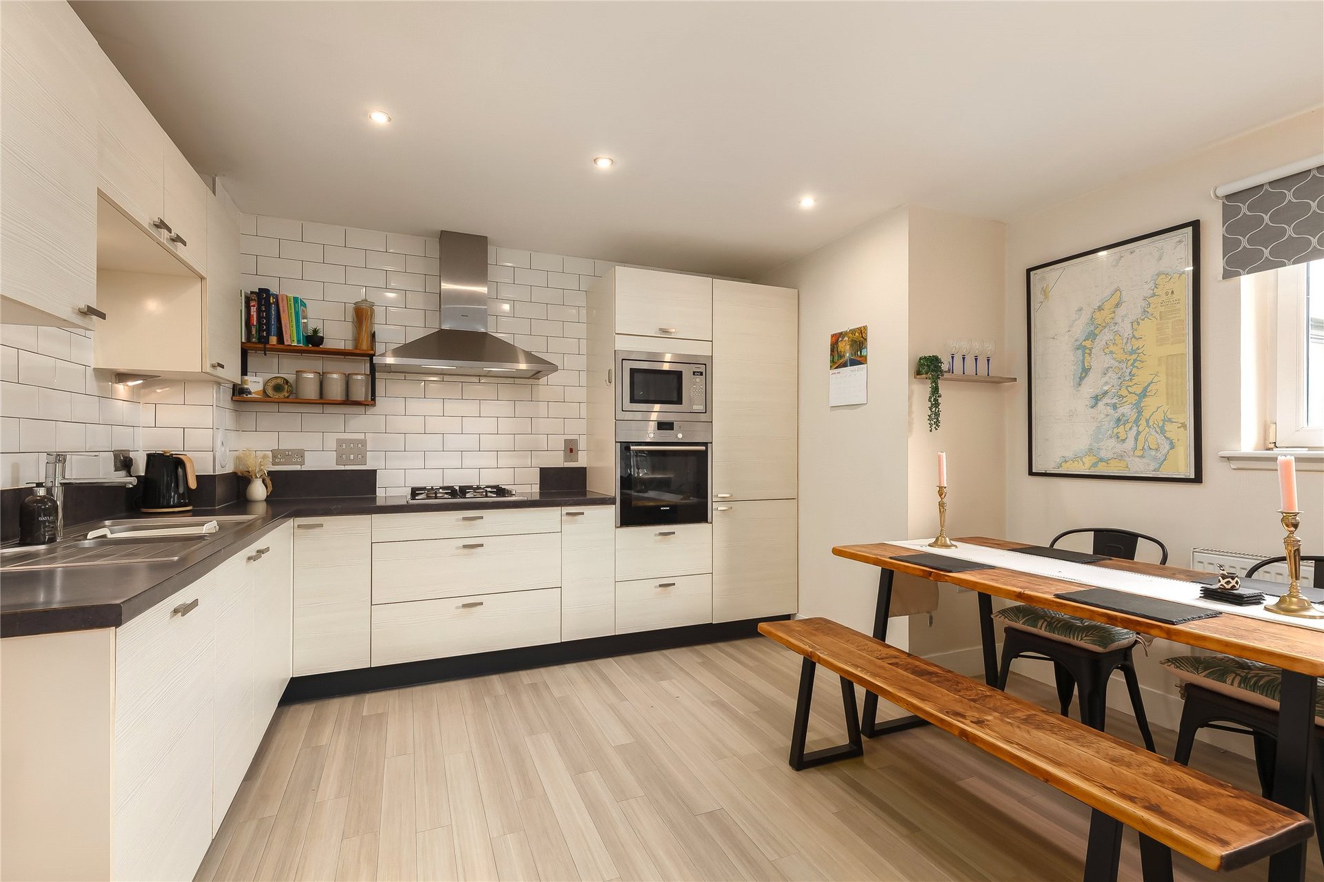 Flat 3, 1 Burnbrae Park, Edinburgh, EH12 8AN - Picture #3