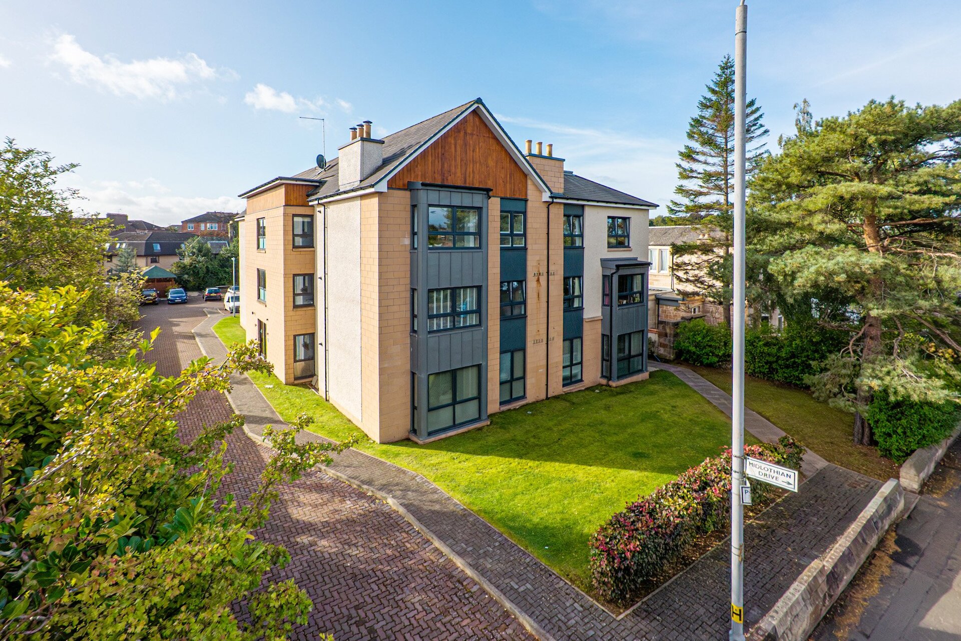 Flat 1/2, 1381 Pollokshaws Road, Shawlands, G41 3RG - Picture #1