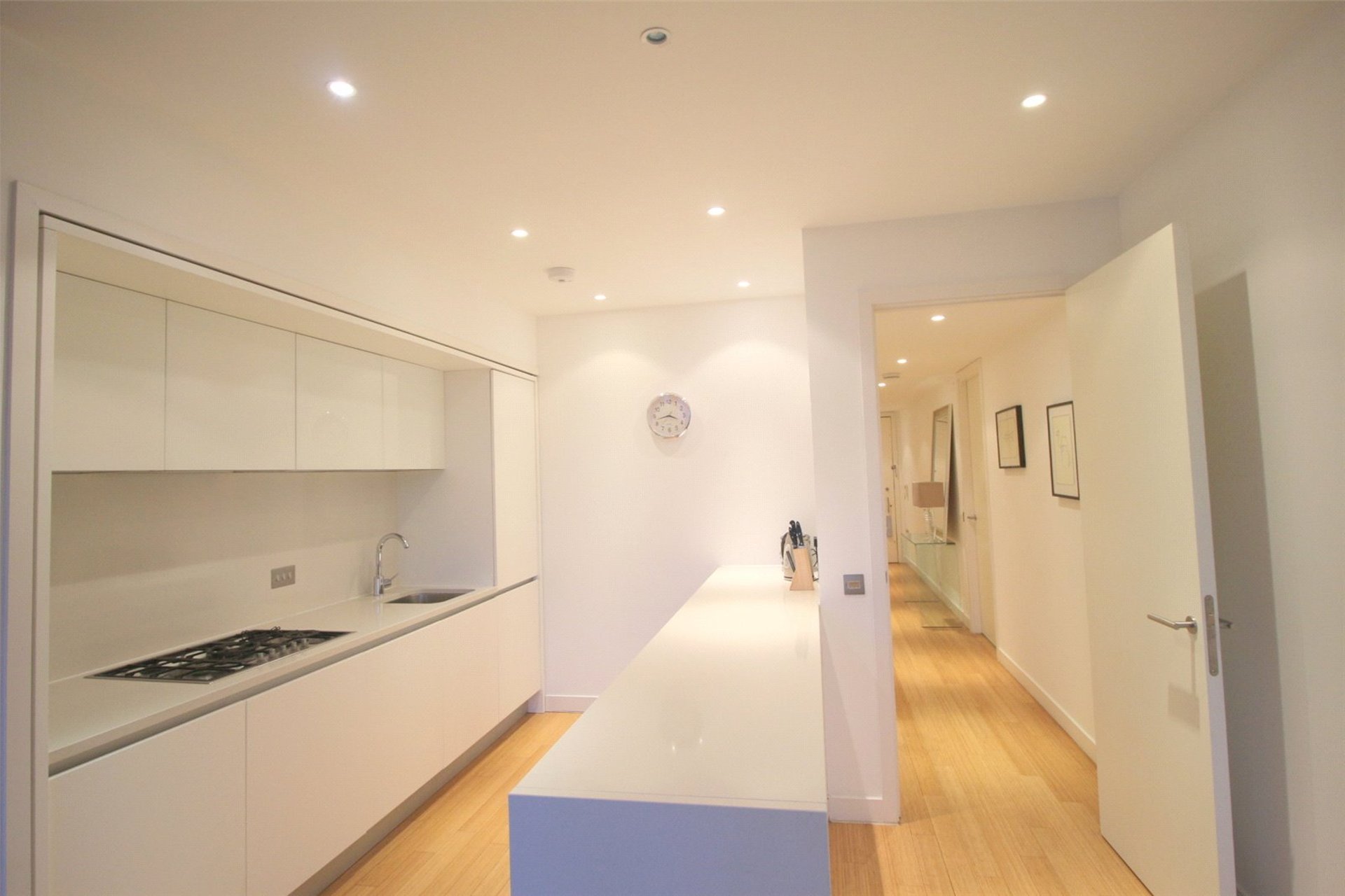 Flat 17, 24 Simpson Loan, Lauriston, Edinburgh, EH3 9GE - Picture #4